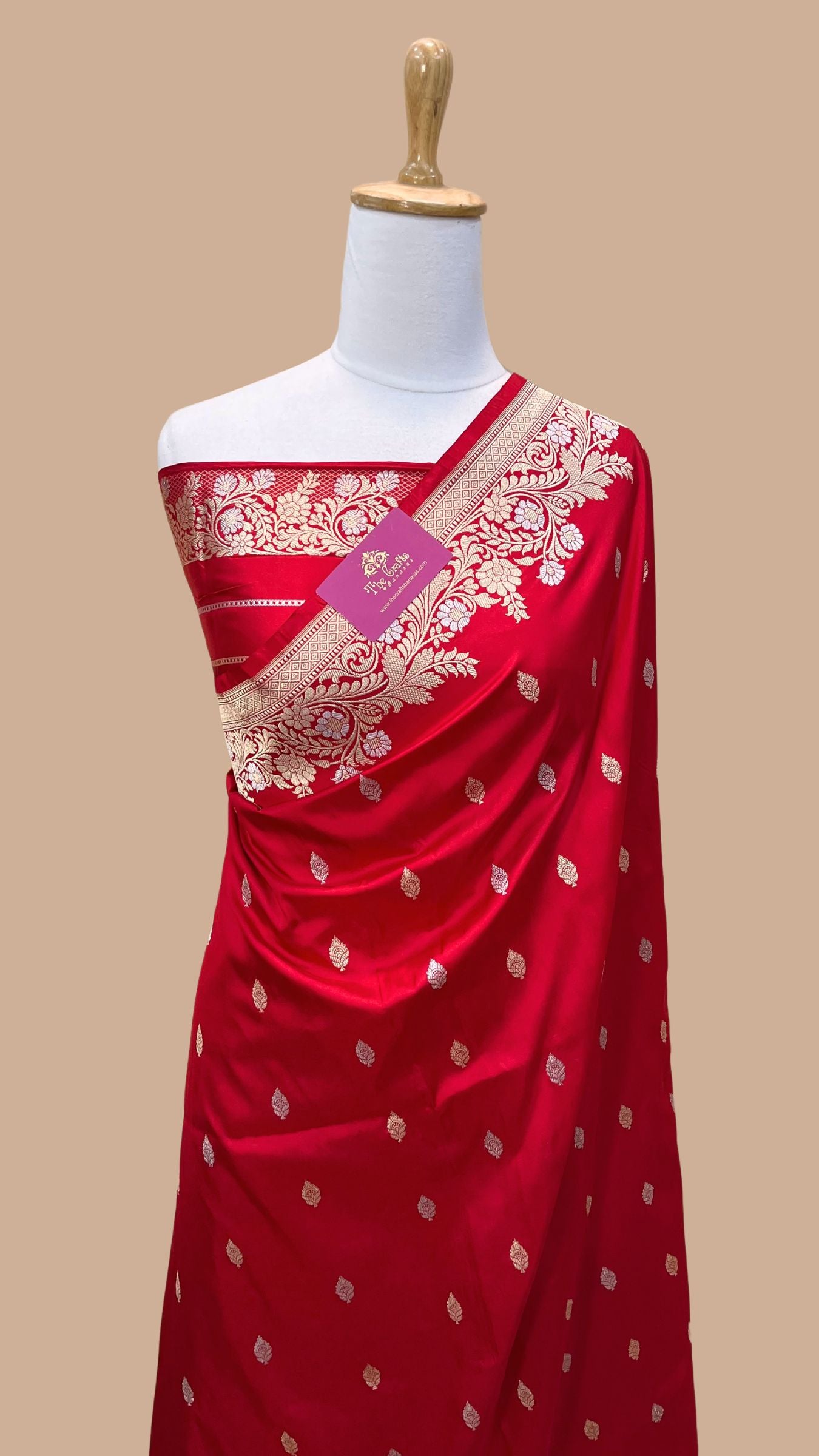 Pure Katan Silk Handloom Banarasi Saree - with sona rupa kadhua motifs