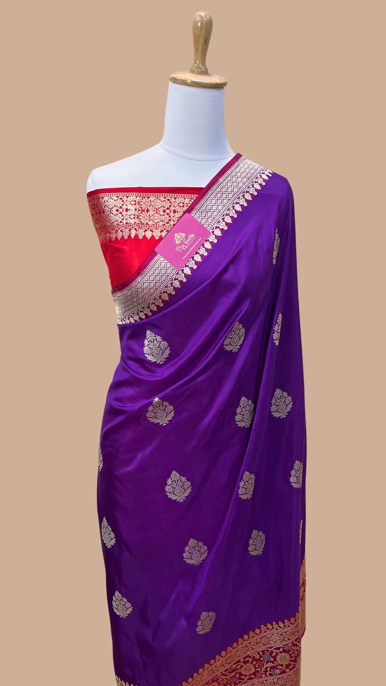 Pure Katan Silk Handloom Banarasi Saree - with kadhua motifs