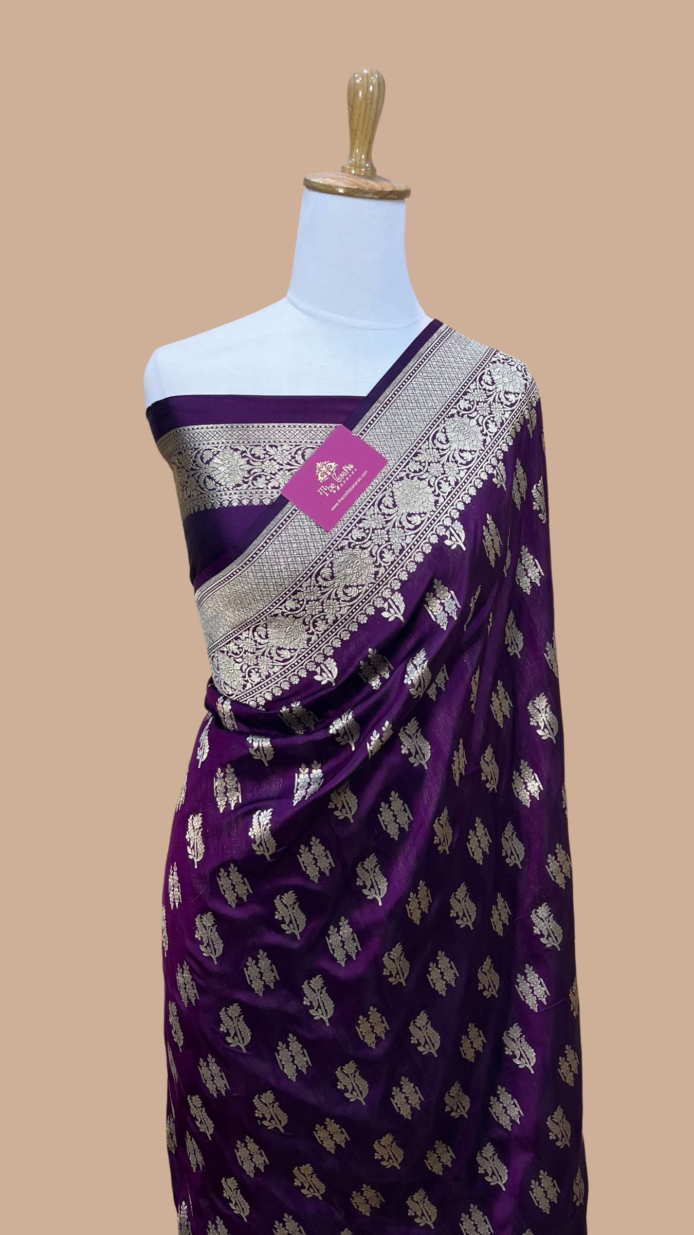 Pure Katan Silk Handloom Banarasi Saree - Jaal work