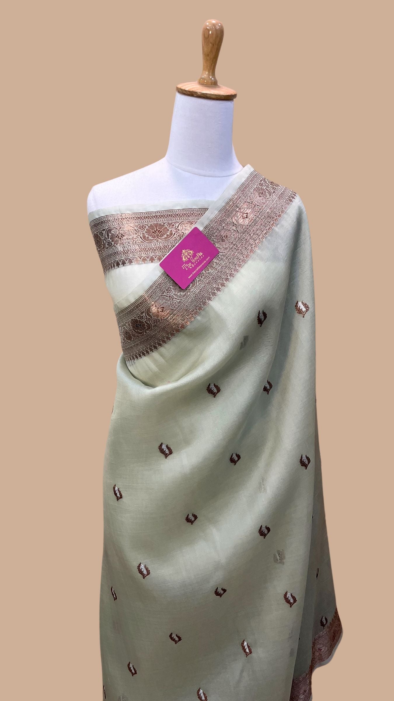 Pure Kora Silk Handloom Banarasi Saree - Alfi Kadhua motifs