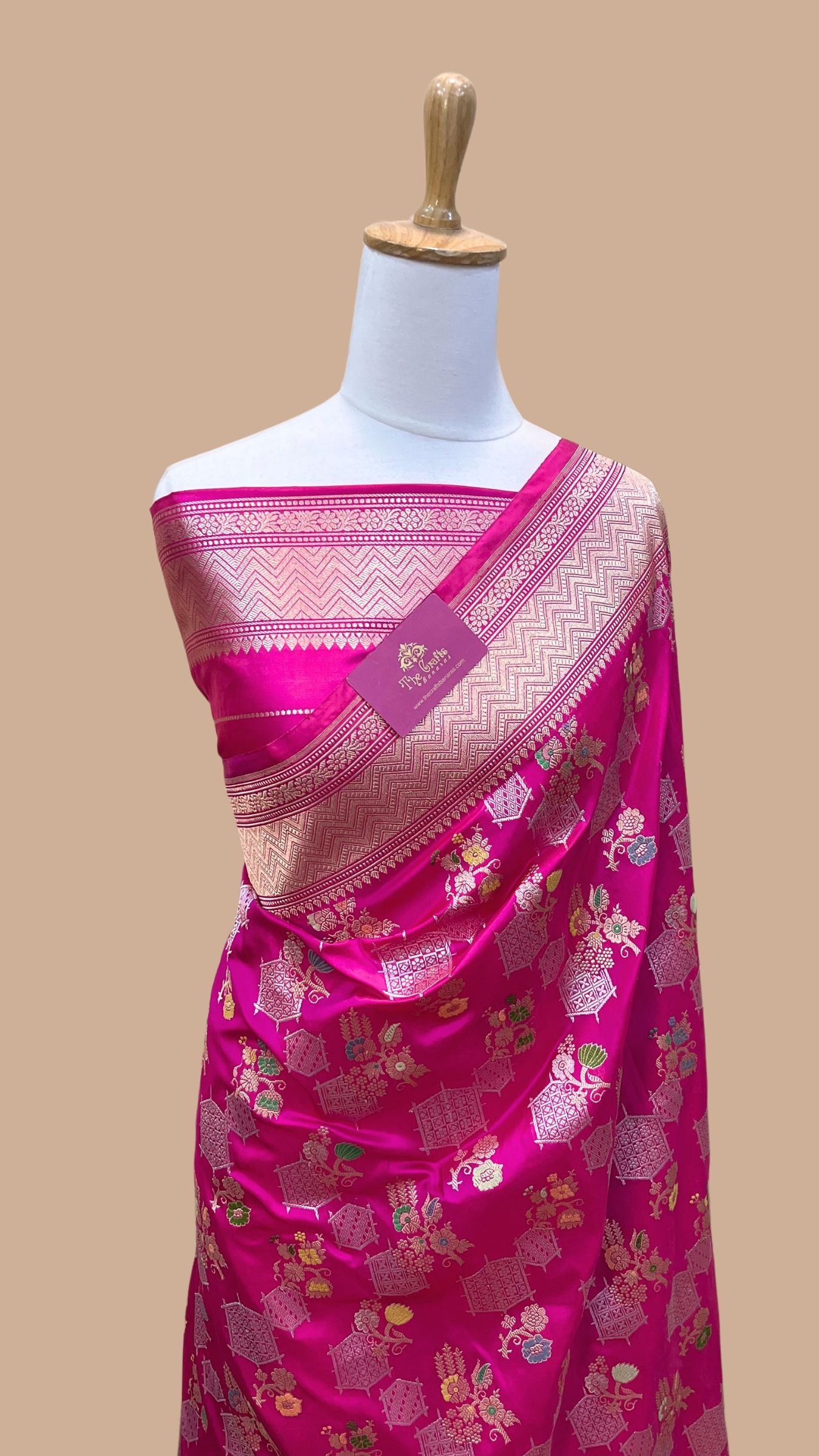 Pure Katan Silk Handloom Banarasi Saree - All Over Kadiyal Jaal Work