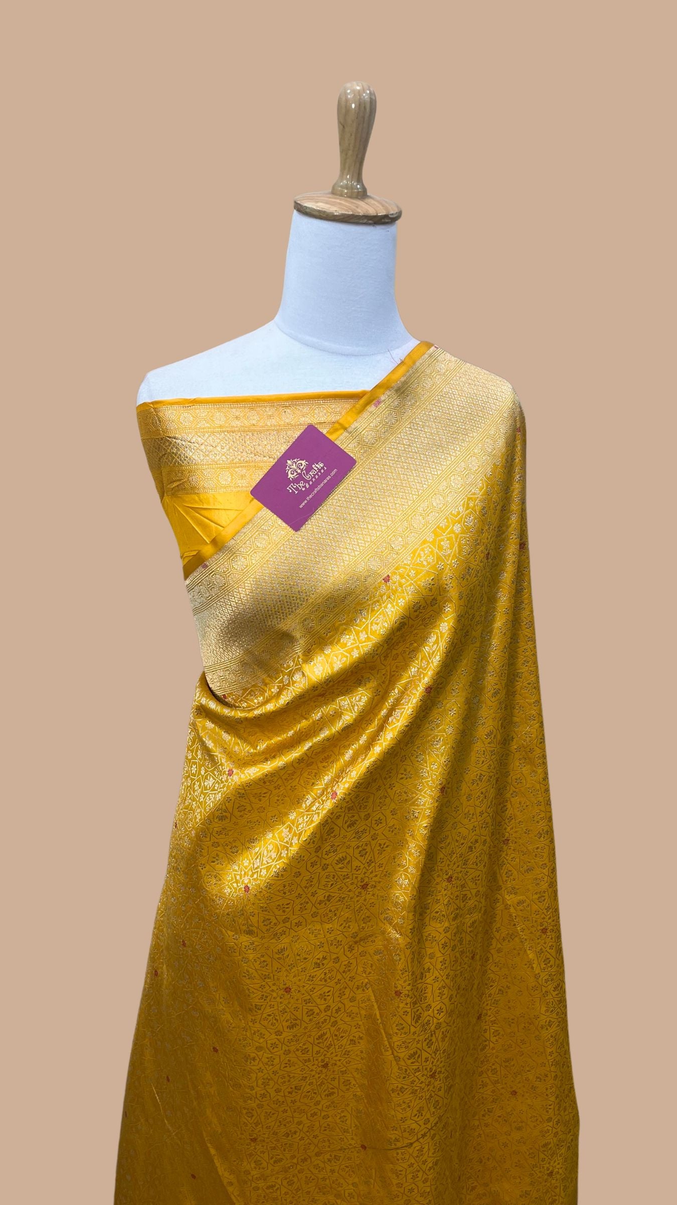 Pure Katan Silk Handloom Banarasi Saree - Tanchui Brocade Meena