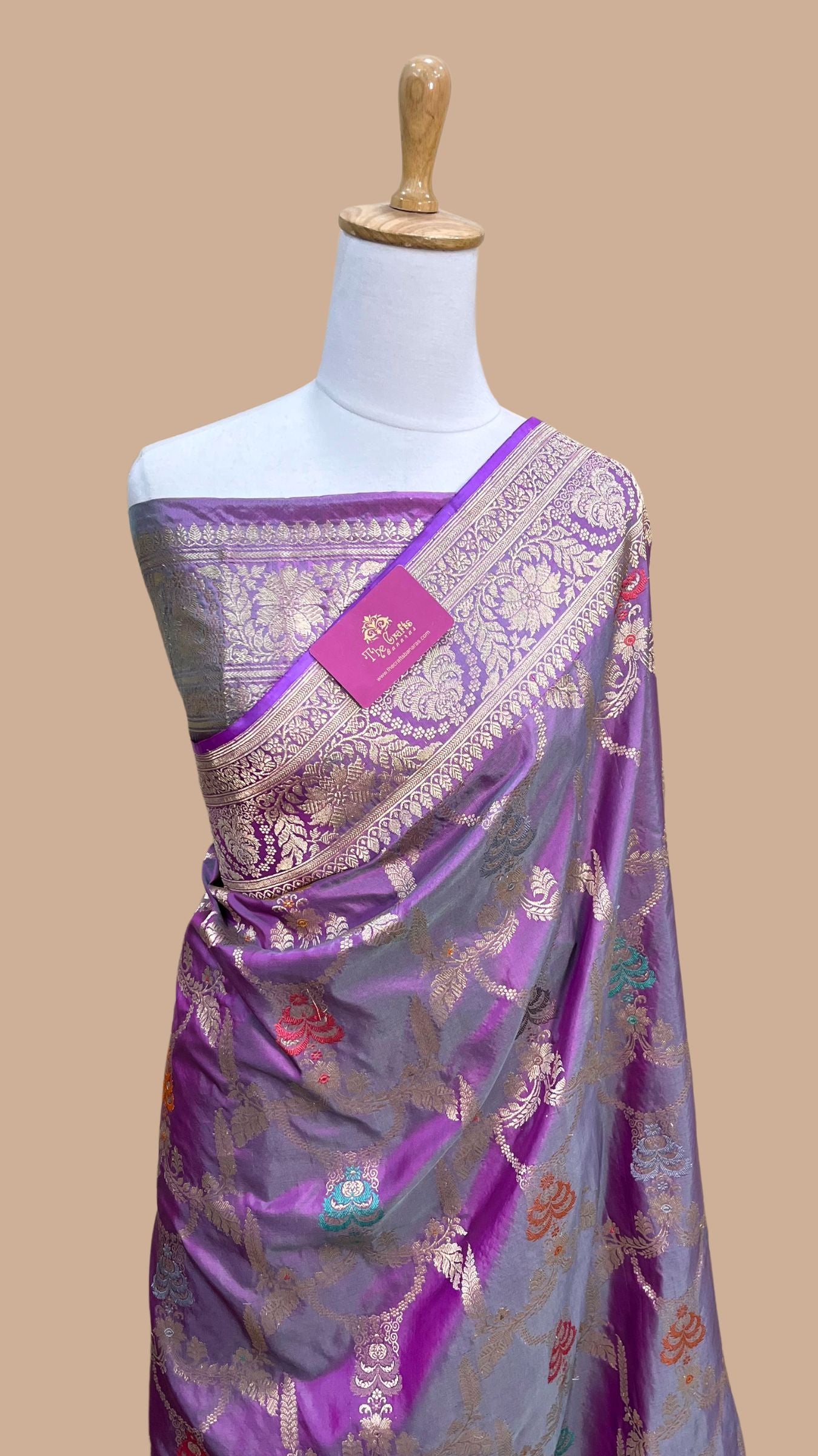 Pure Katan Silk Handloom Banarasi Saree - All Over Kadiyal Jaal Work