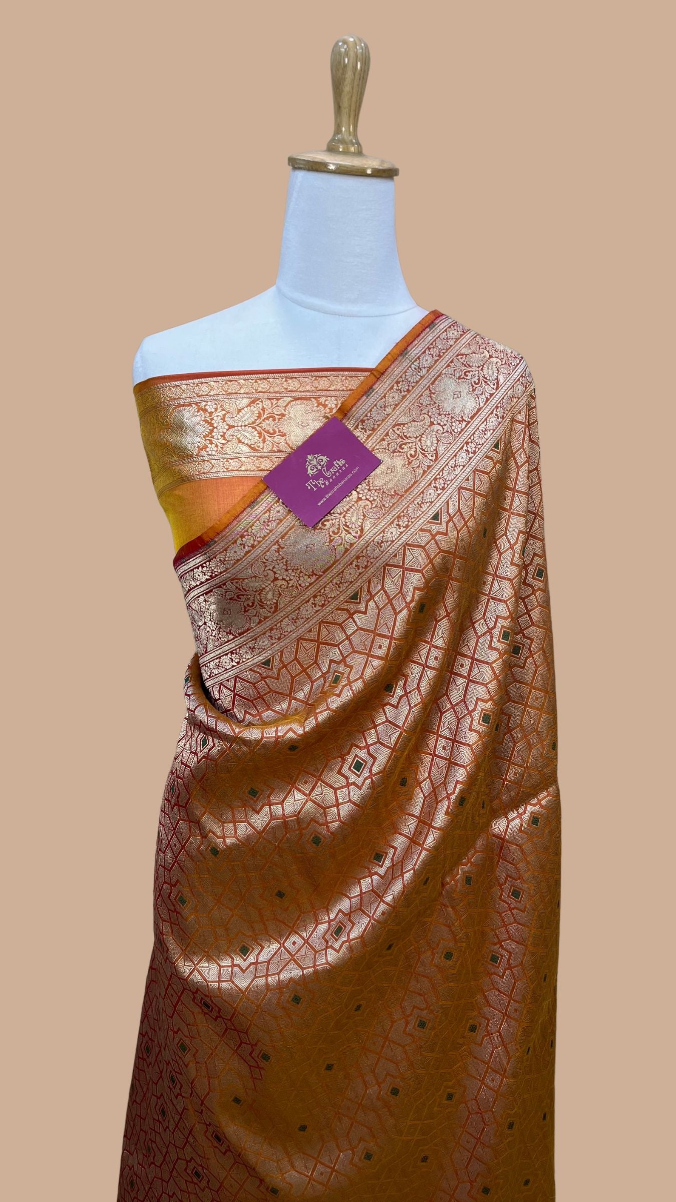 Pure Katan Silk Handloom Banarasi Saree - Tanchui Brocade Meena