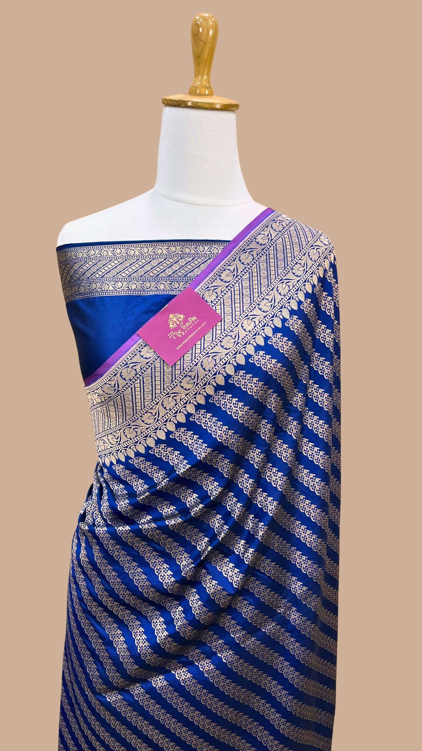 Pure Katan Silk Handloom Banarasi Saree - Jaal work