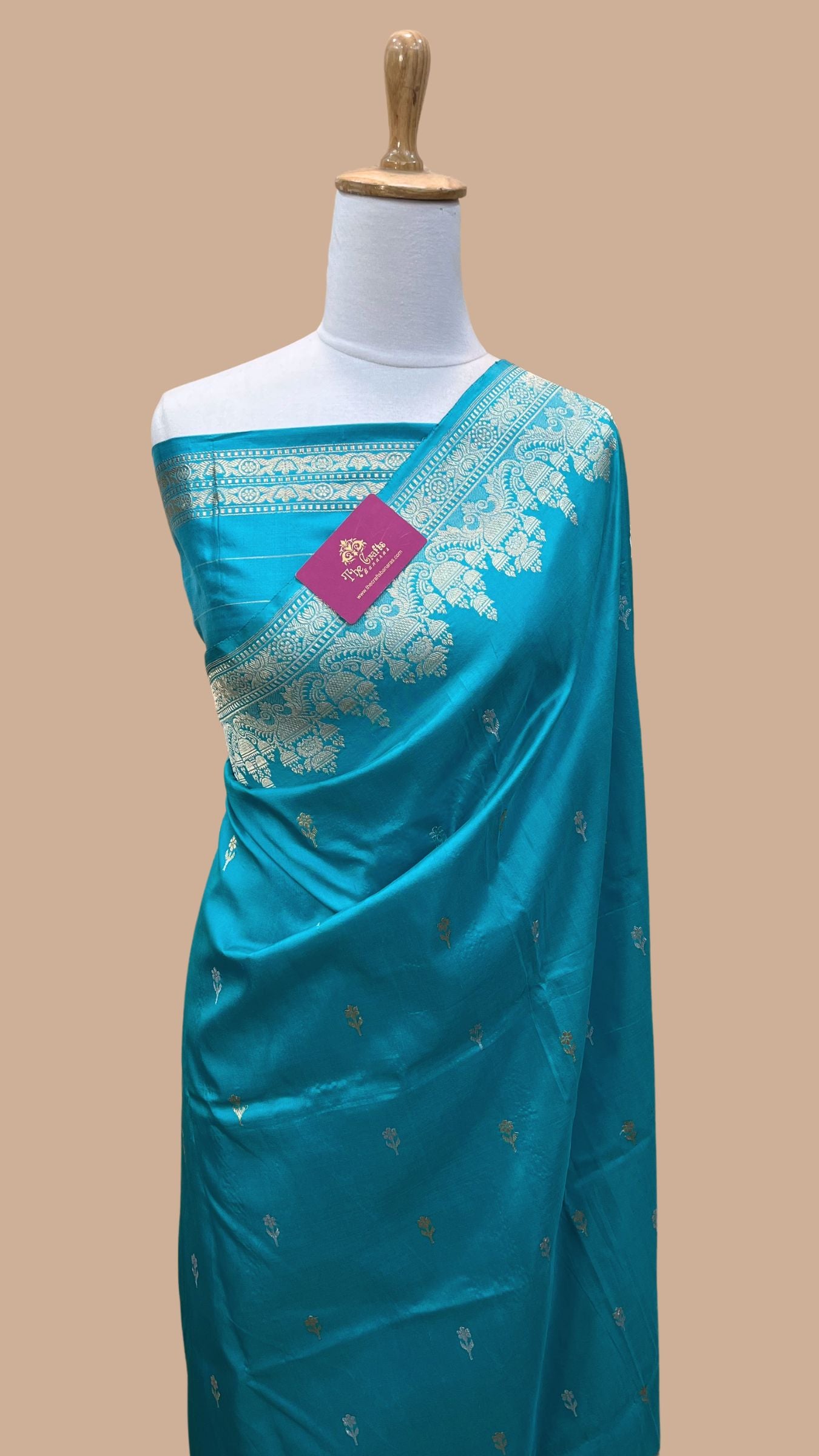 Pure Katan Silk Handloom Banarasi Saree - with kadhua motifs