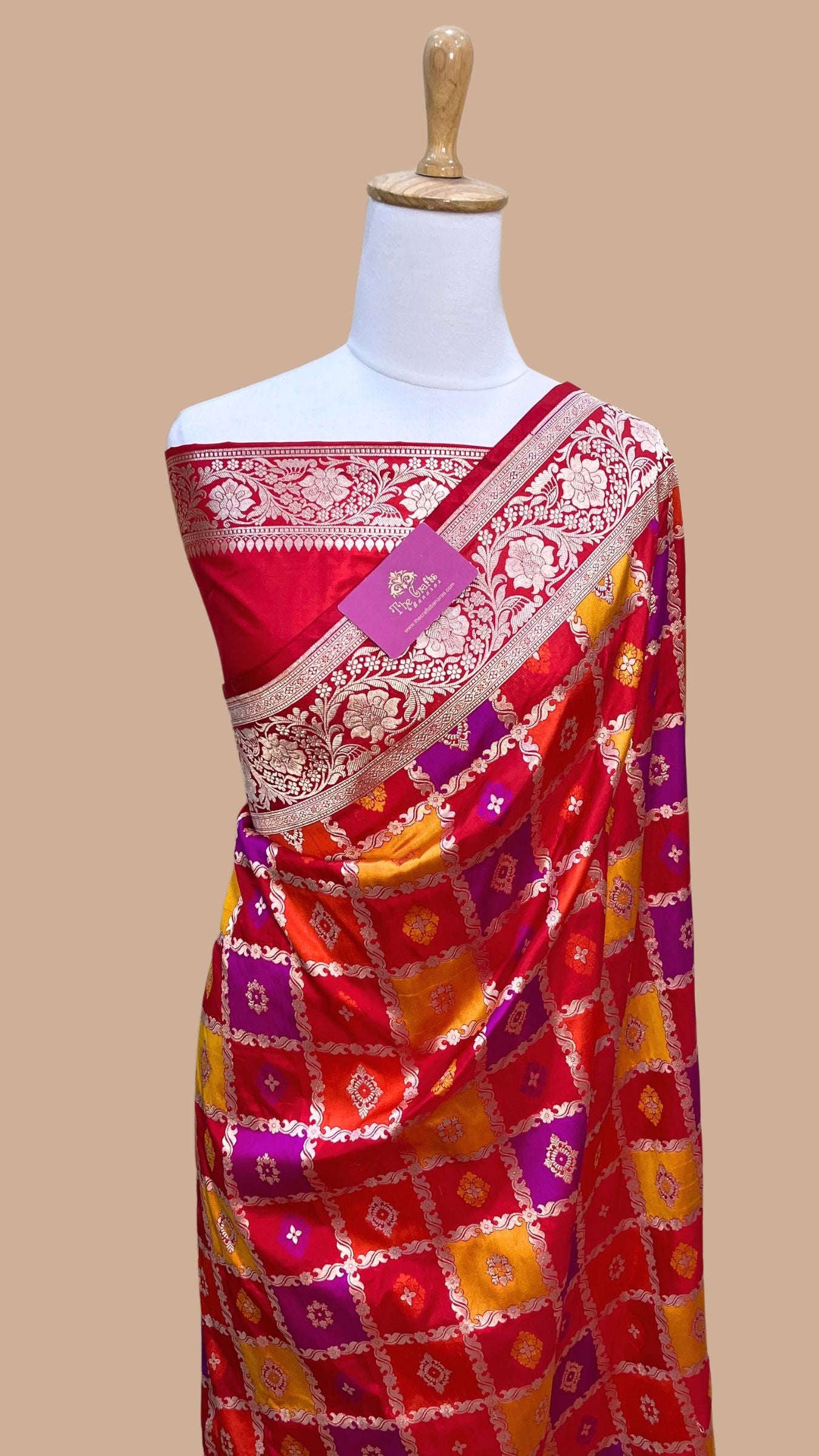 Rangkat Pure Katan Silk Handloom Banarasi Saree - Jaal Work With Meenakari