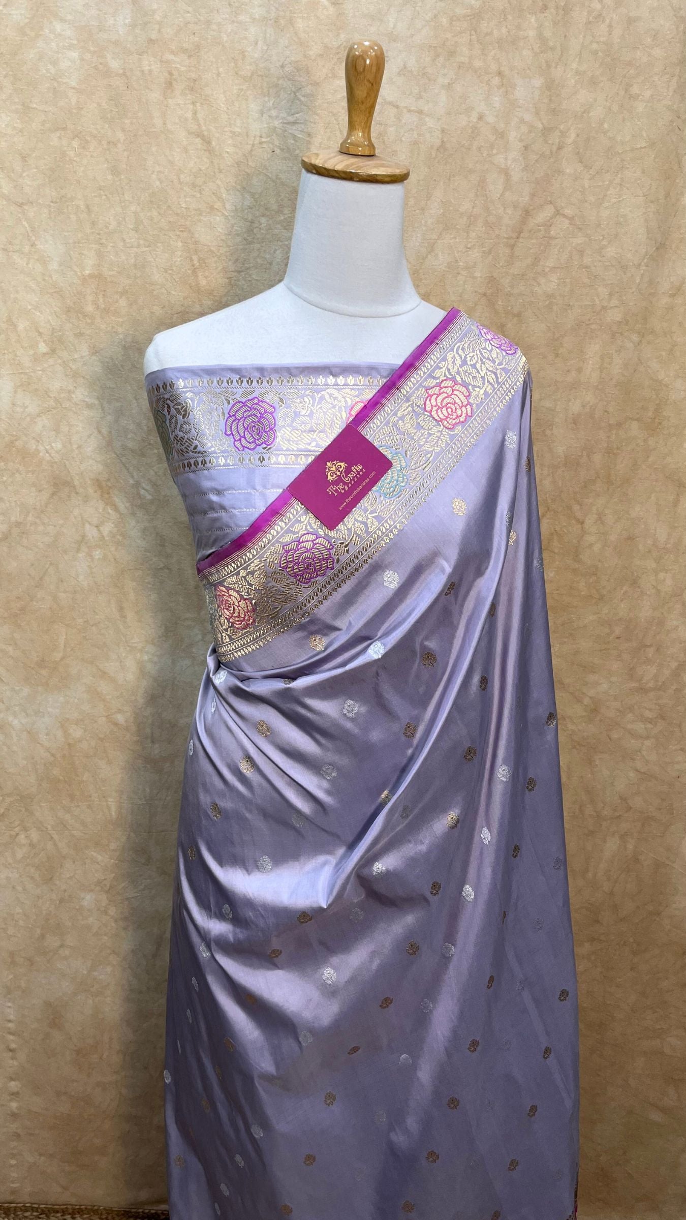 Pure Katan Silk Handloom Banarasi Saree - with sona rupa kadhua motifs