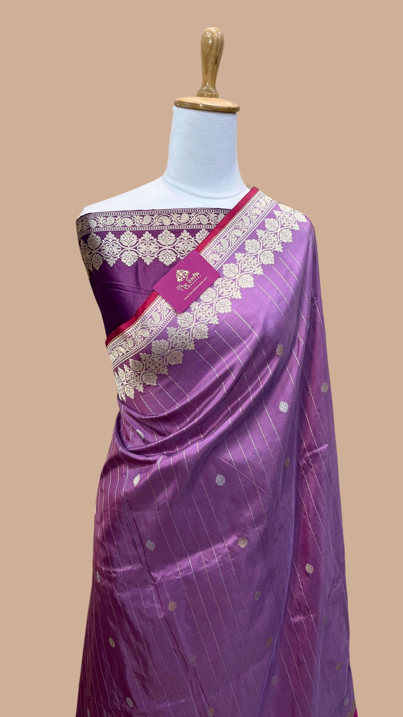 Pure Katan Silk Handloom Banarasi Saree - with kadhua work