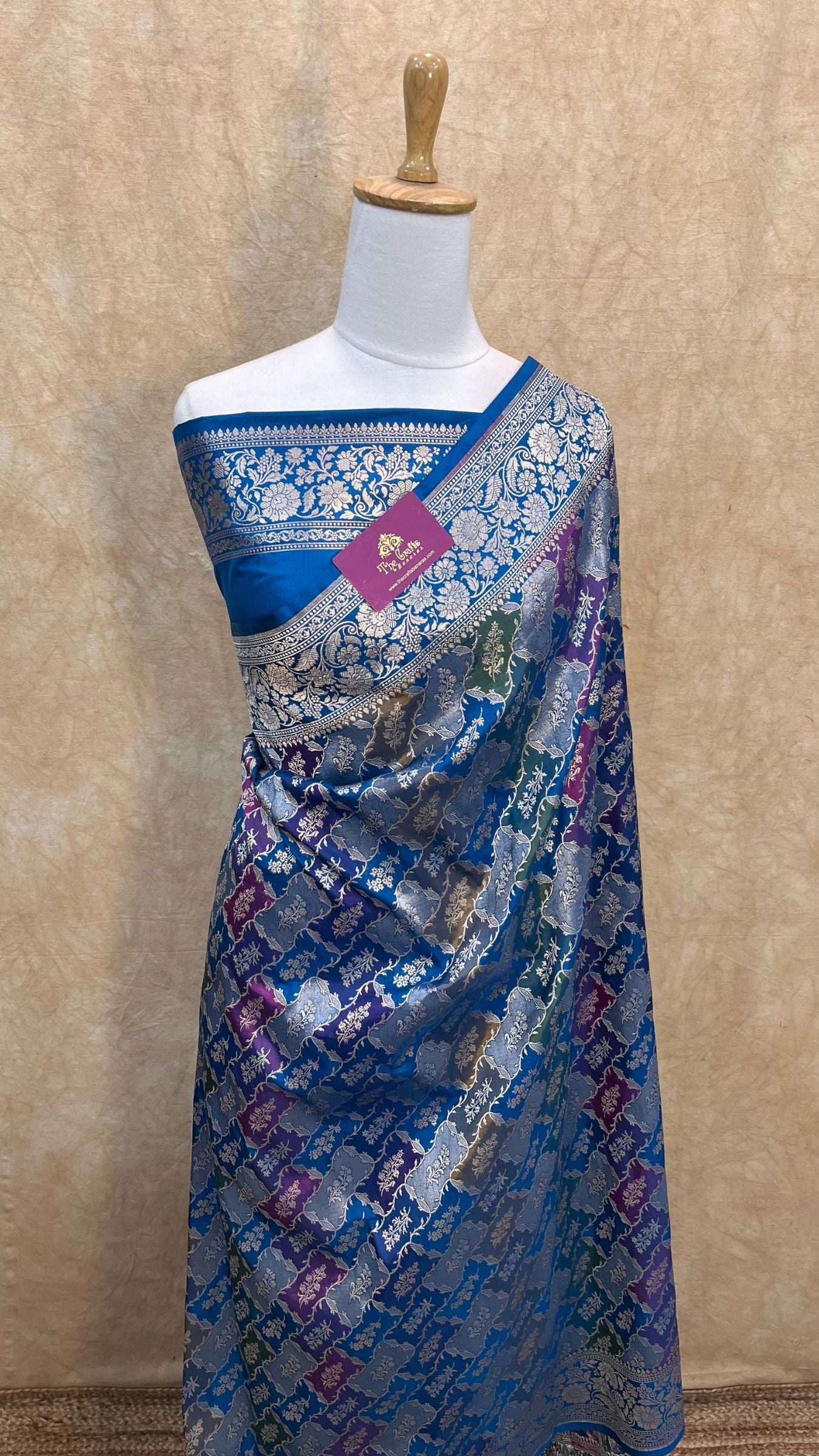 Rangkat Pure Katan Silk Handloom Banarasi Saree - All over Jaal work
