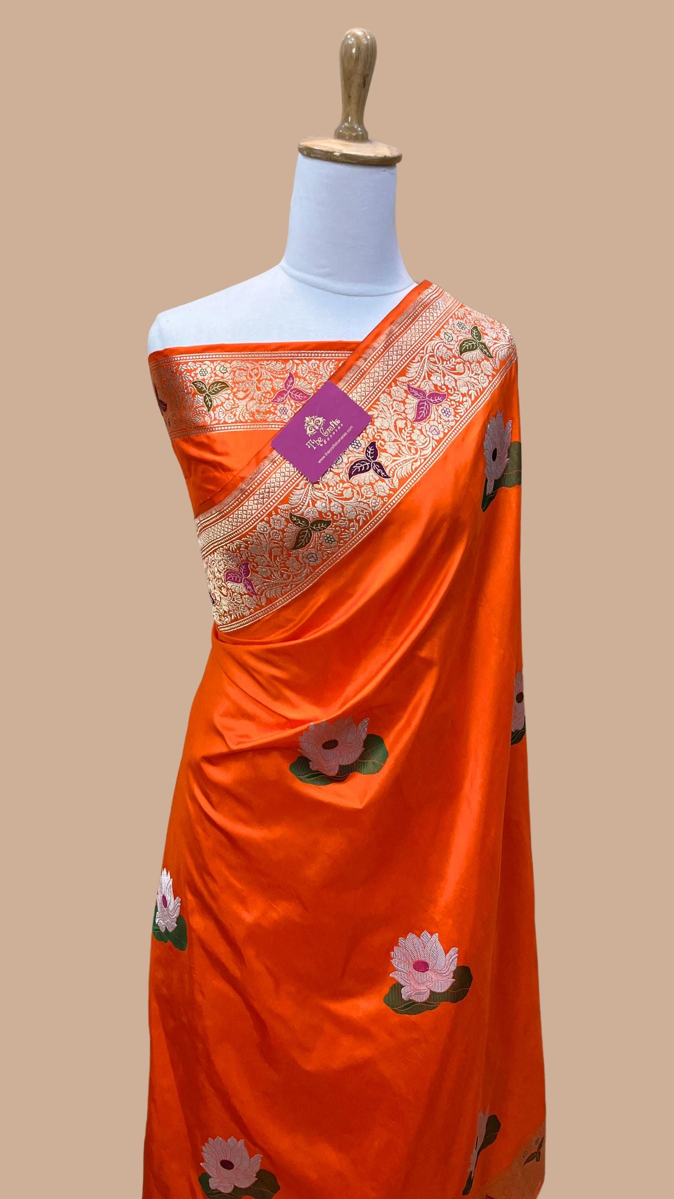 Pure Katan Silk Handloom Banarasi Saree - with kadhua meenakari motifs