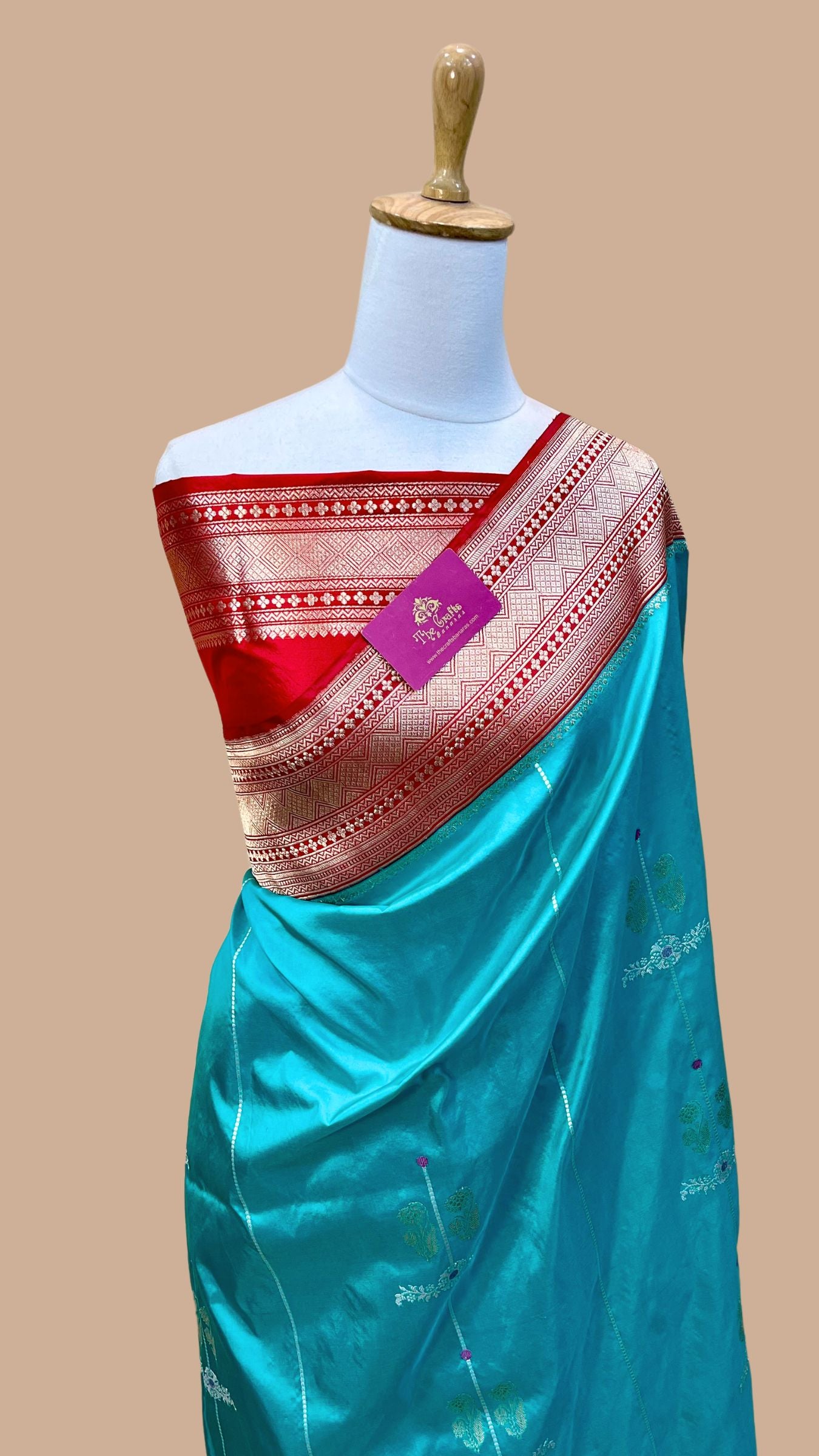 Pure Katan Silk Handloom Banarasi Saree - with kadhua meenakari motifs