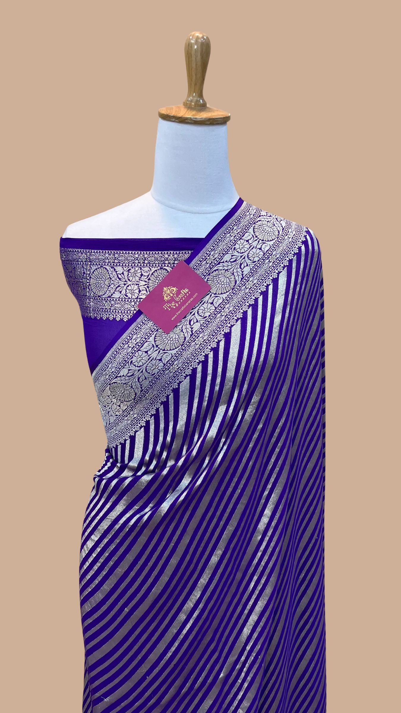 Khaddi Georgette Handloom Banarasi Saree - Water Zari