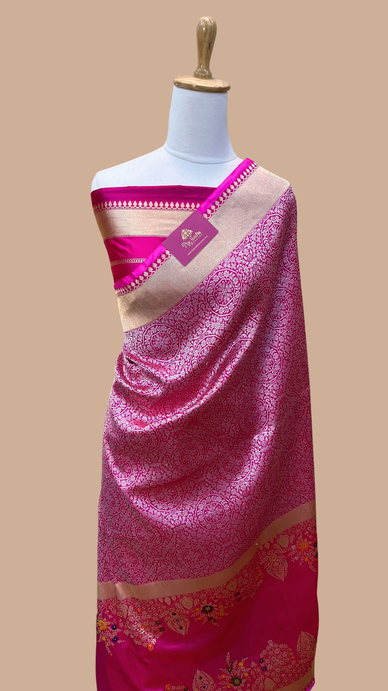 Pure Katan Silk Handloom Brocade Banarasi Saree - with kadhua meenakari work