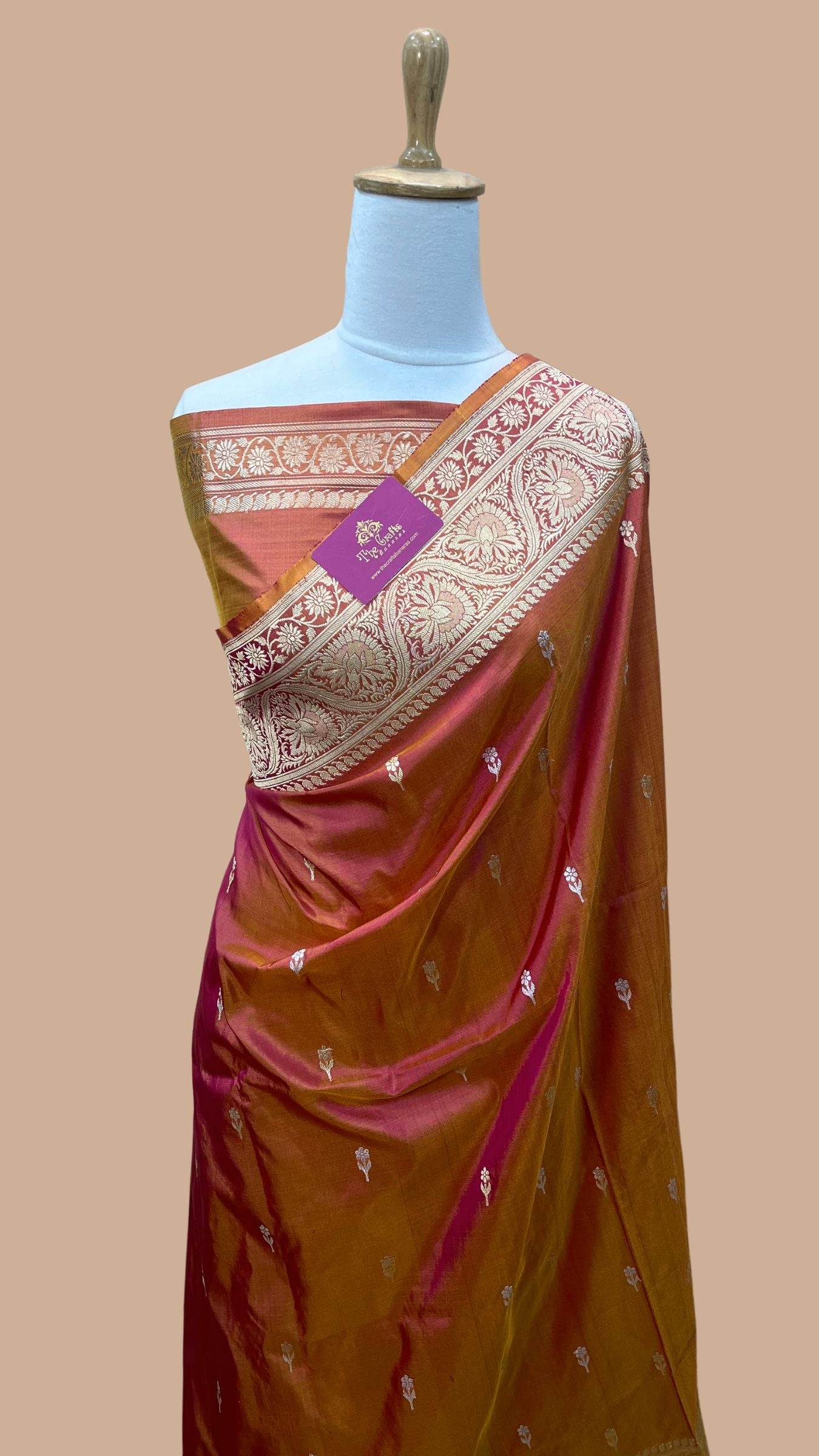 Pure Katan Silk Handloom Banarasi Saree - with kadhua motifs