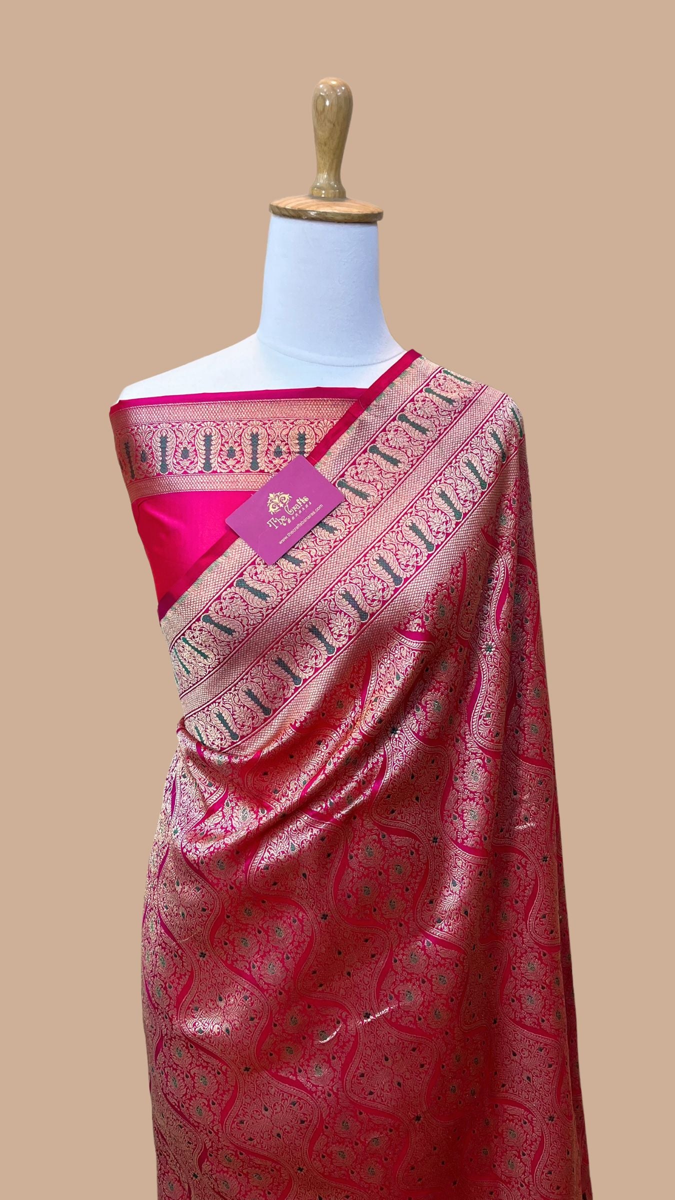 Pure Katan Silk Handloom Banarasi Saree - Tanchui Brocade Meena