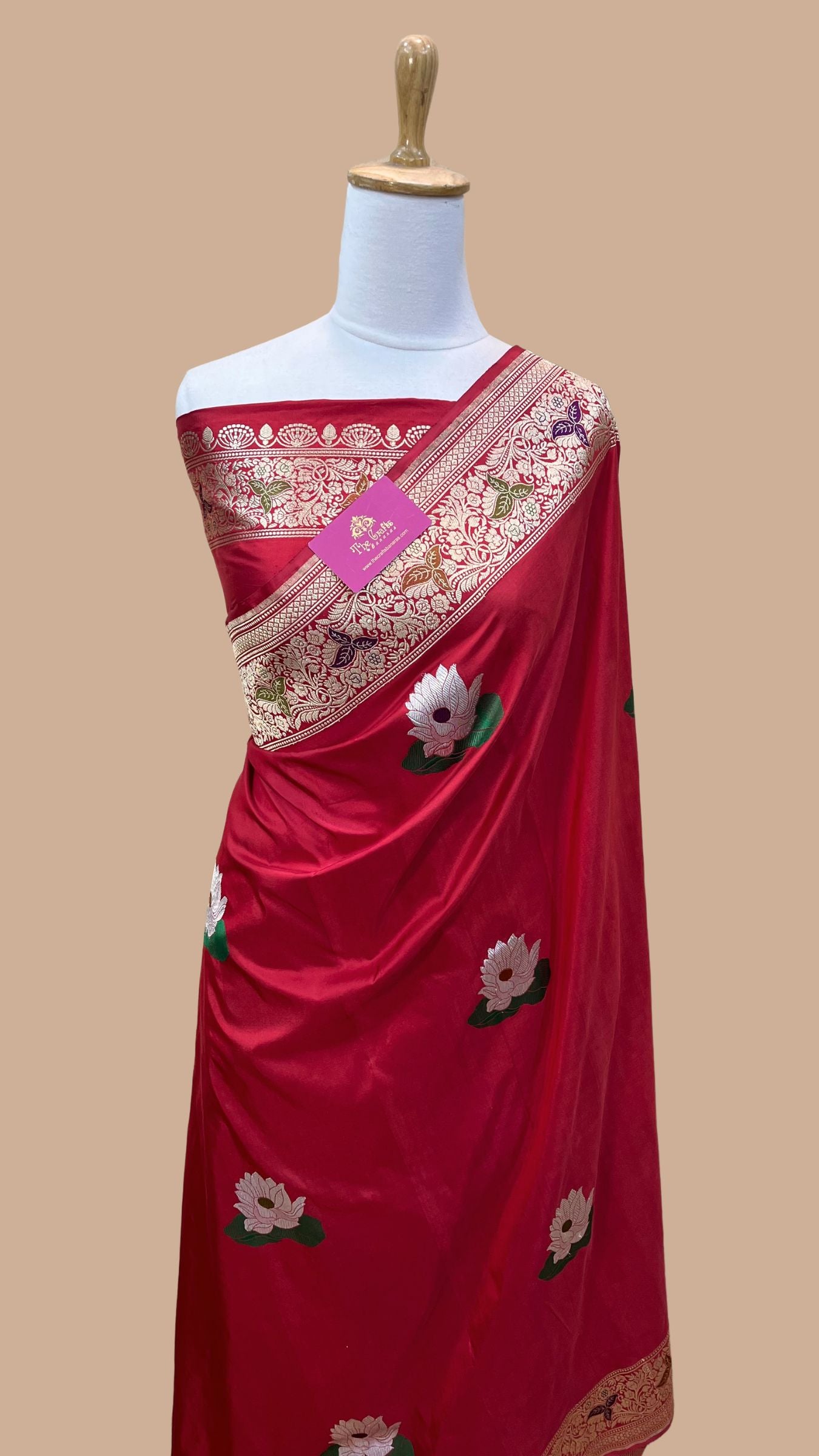 Pure Katan Silk Handloom Banarasi Saree - with kadhua meenakari motifs