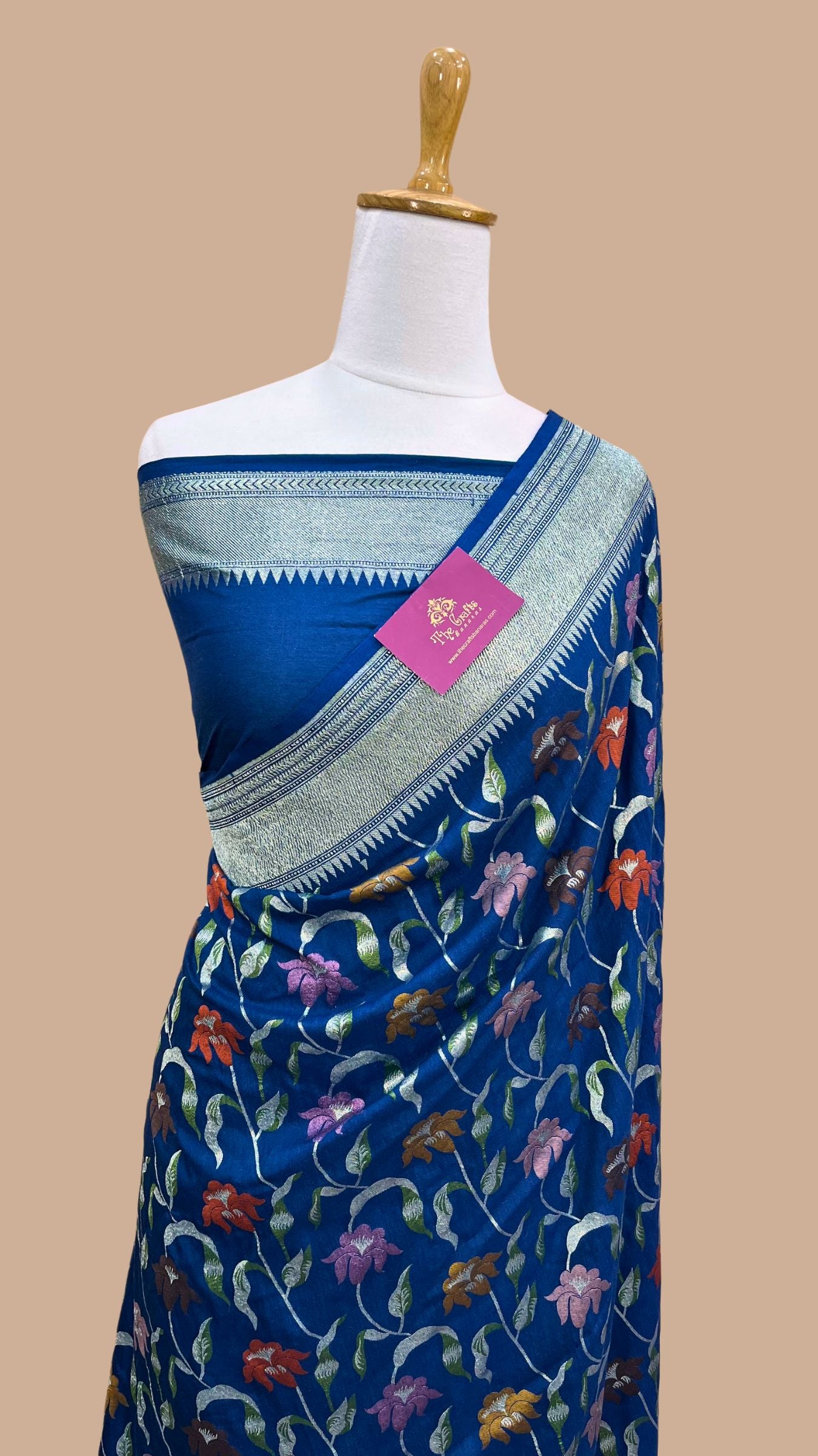 Pure Munga SIlk Handloom Banarasi Saree - Meenakari