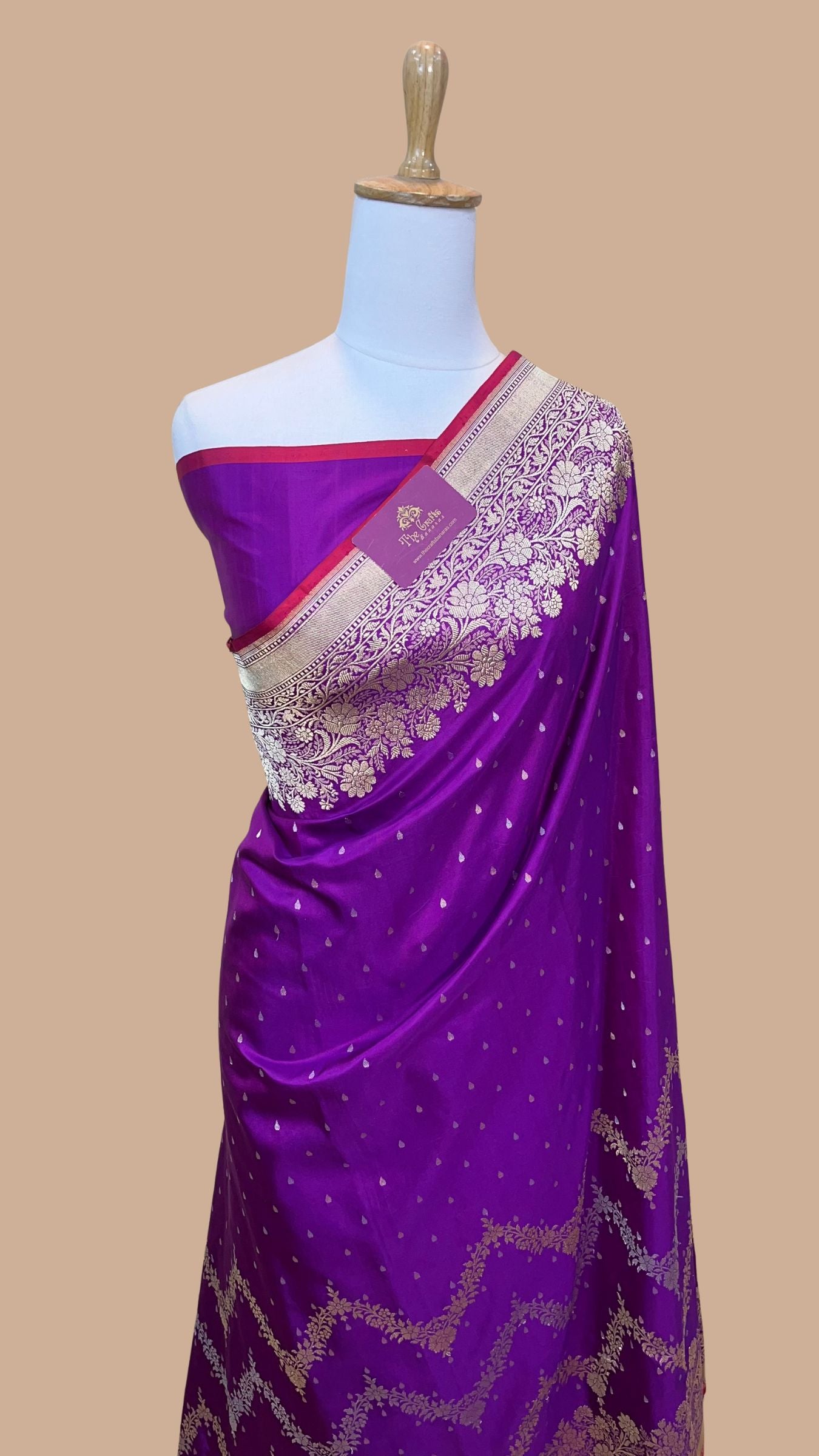 Pure Katan Silk Handloom Banarasi Saree - With Kadhua Meenakari work