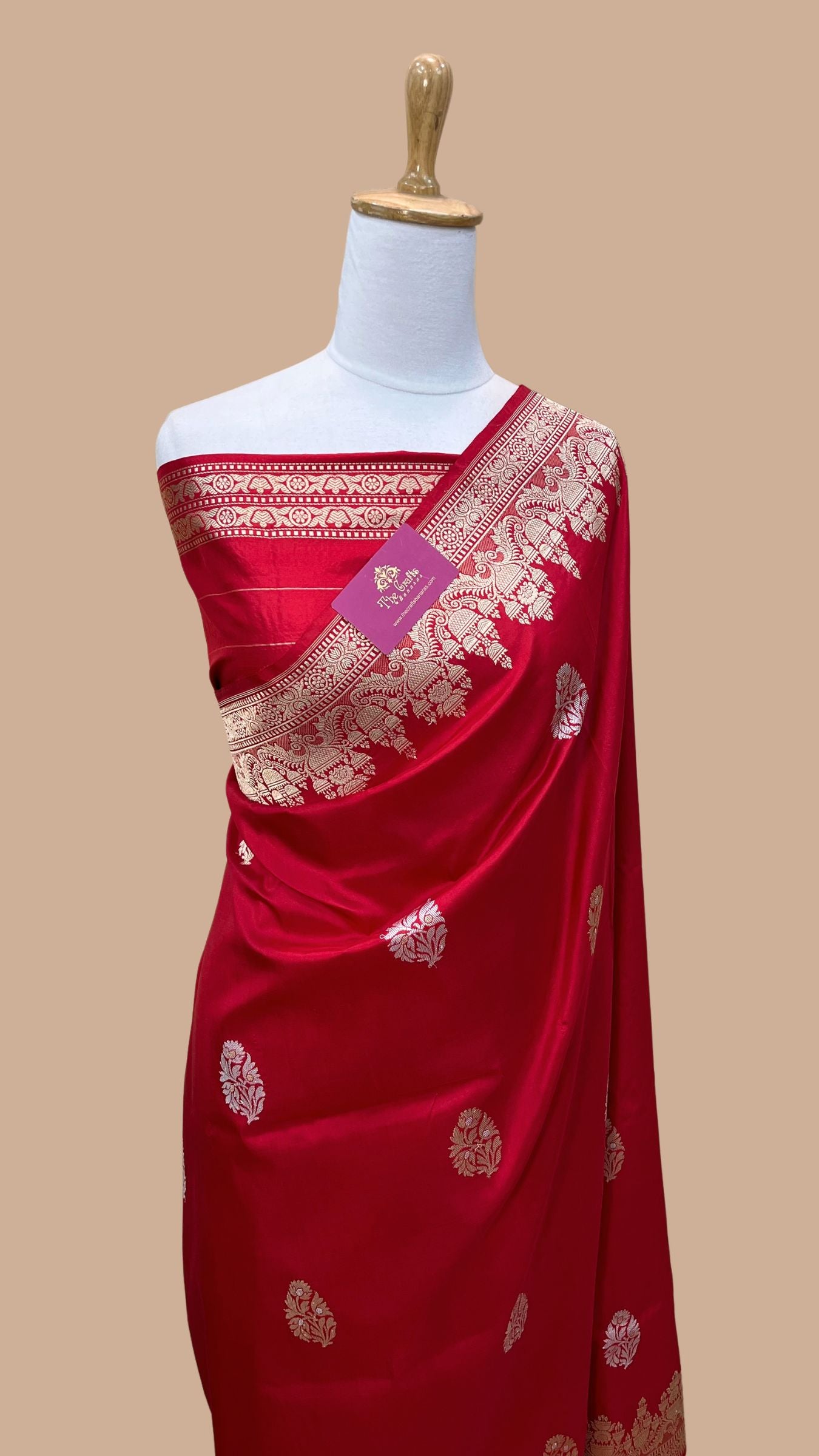 Pure Katan Silk Handloom Banarasi Saree - with sona rupa kadhua motifs