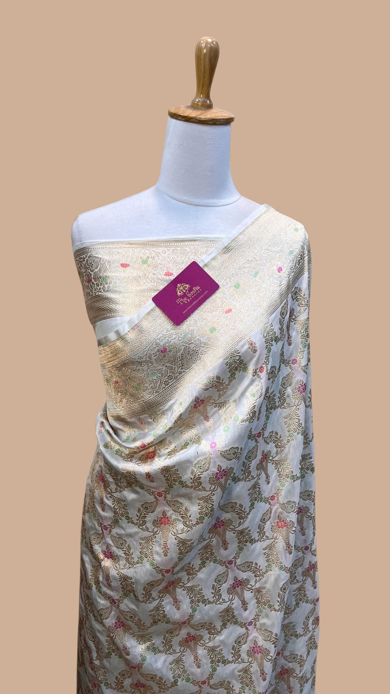 Pure Katan Silk Handloom Banarasi Saree - Jaal Work With Meenakari