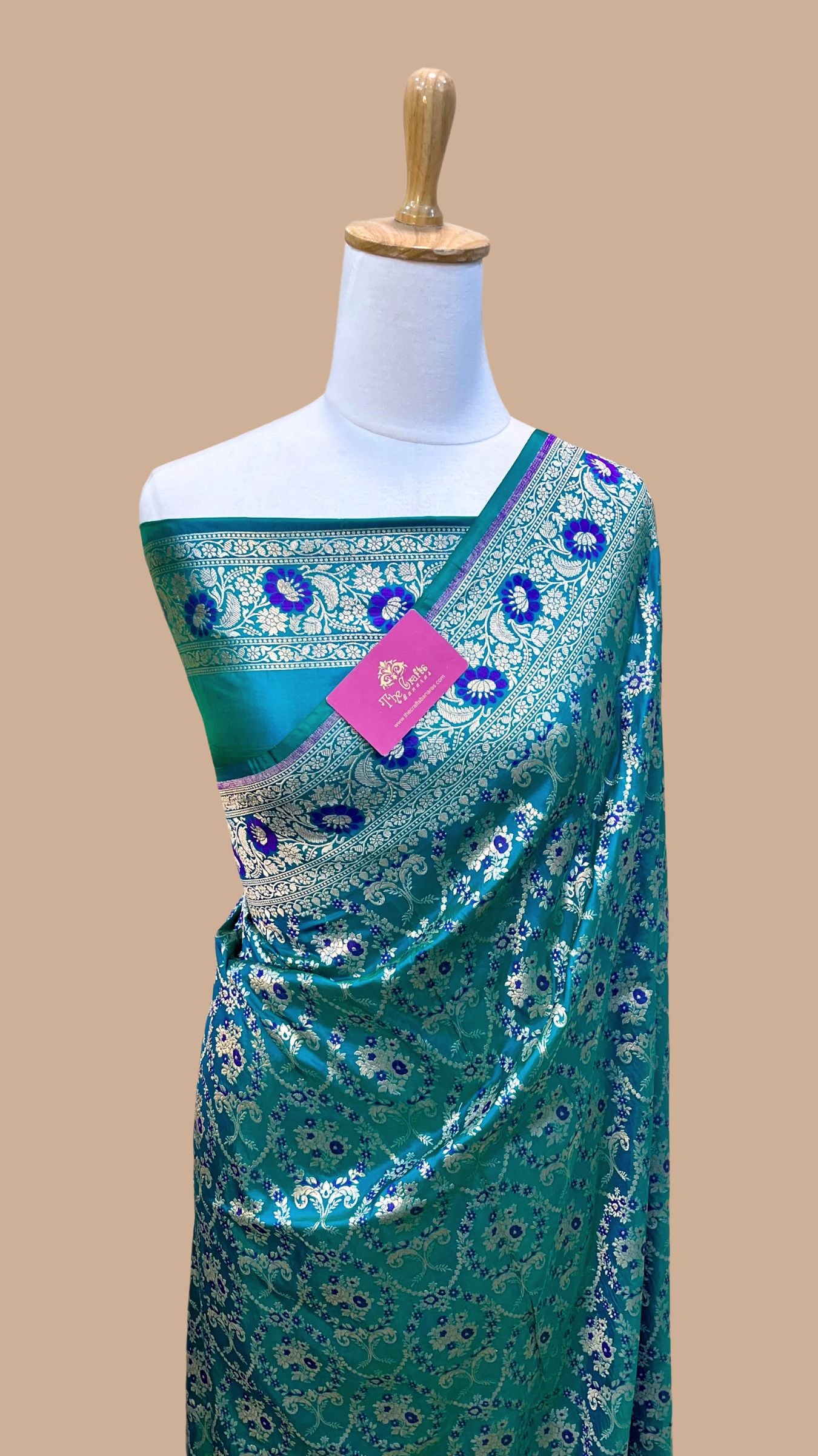 Pure Katan Silk Handloom Banarasi Saree - Jaal Work With Meenakari
