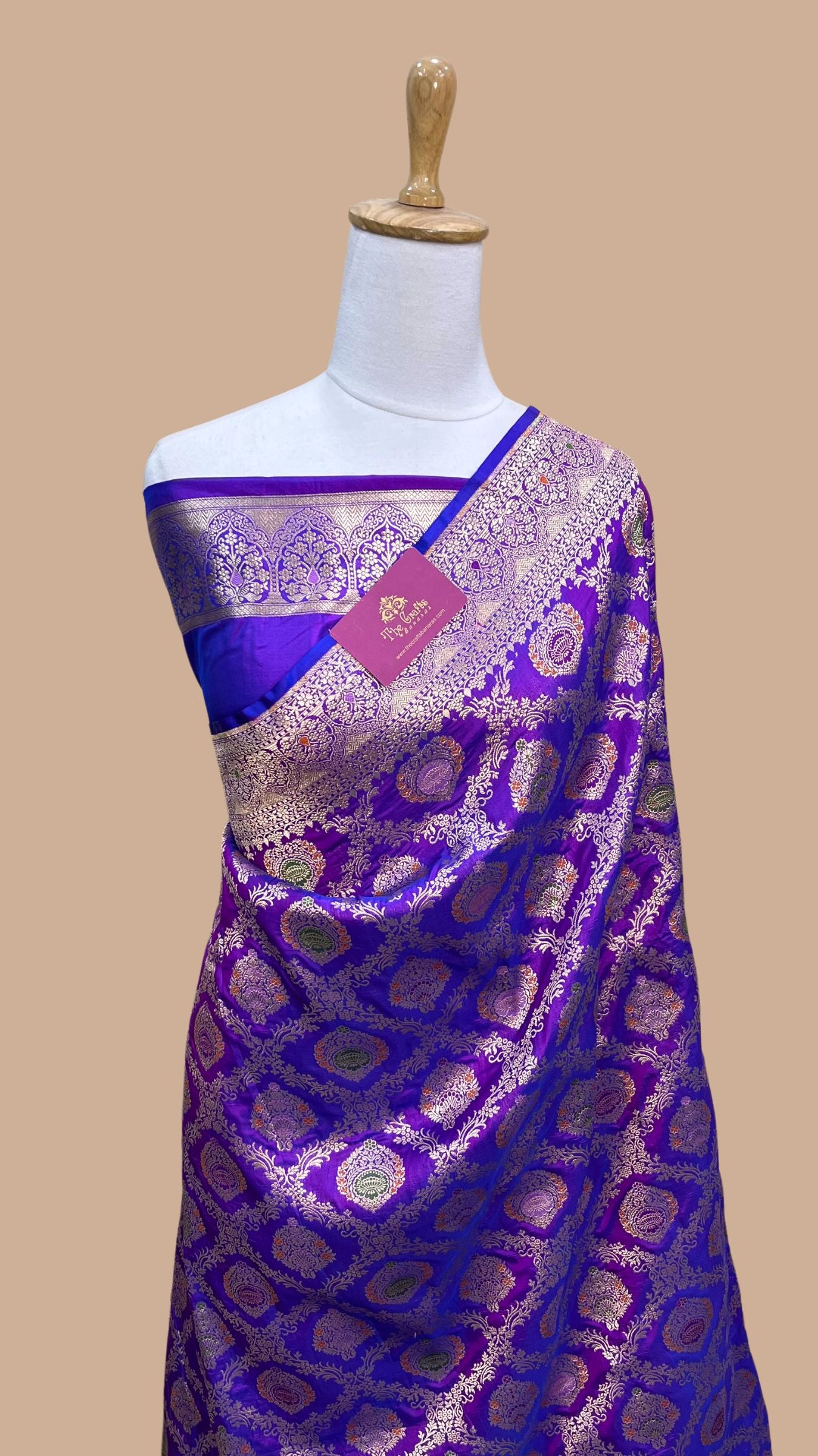 Pure Katan Silk Handloom Banarasi Saree - Jaal Work With Meenakari