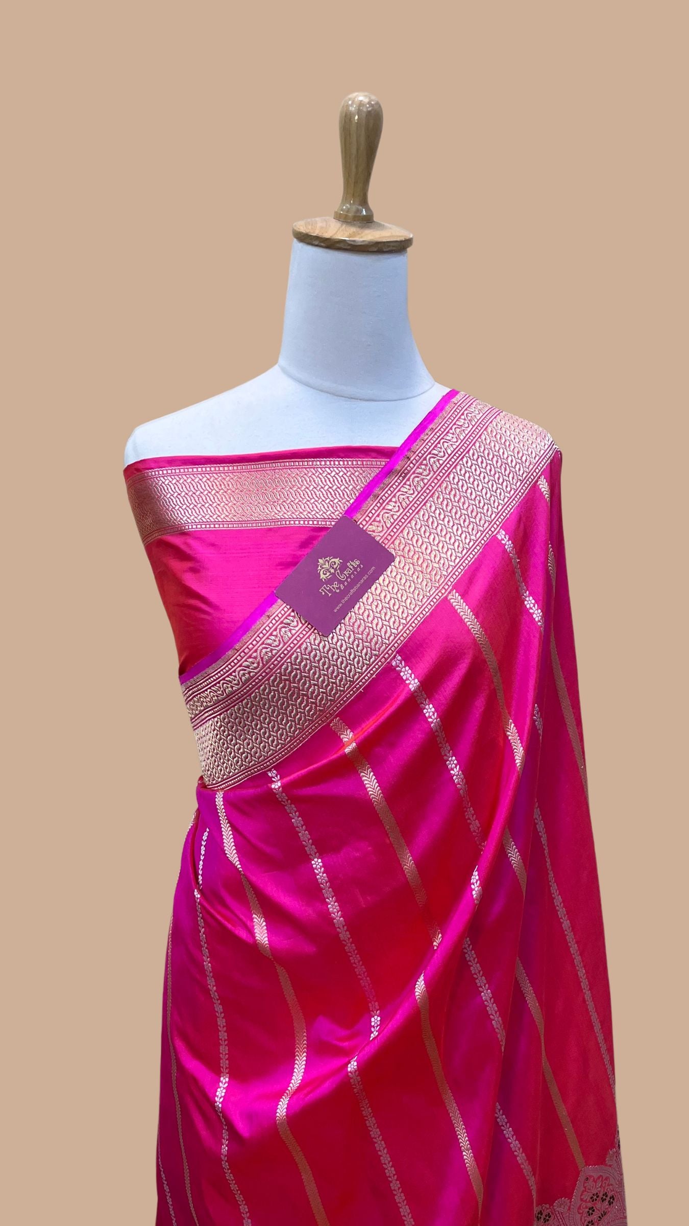 Pure Katan Silk Handloom Brocade Banarasi Saree - with kadhua meenakari work