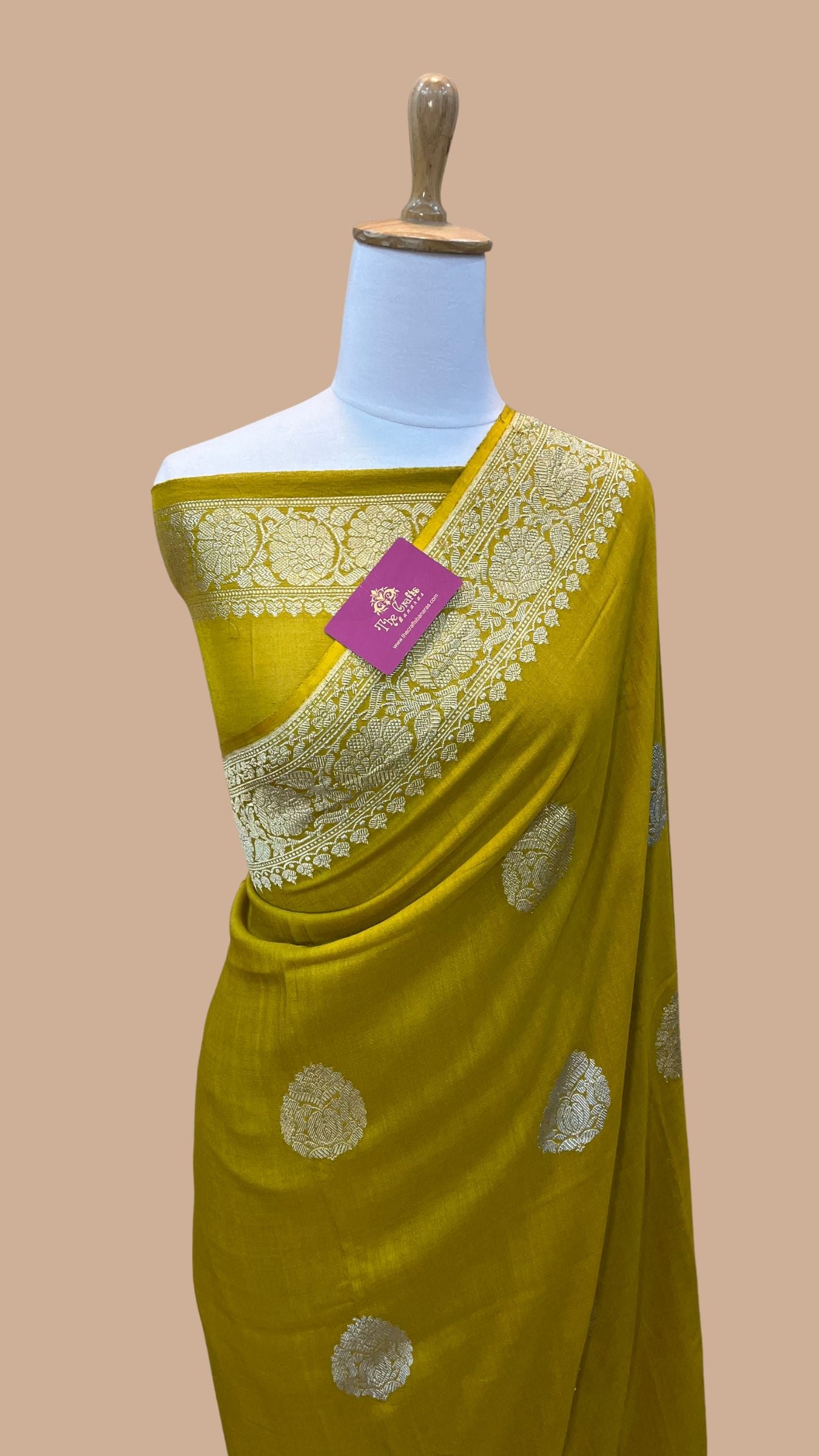 Pure Munga Silk Handloom Banarasi Saree - With Sona Rupa Kadhua Work