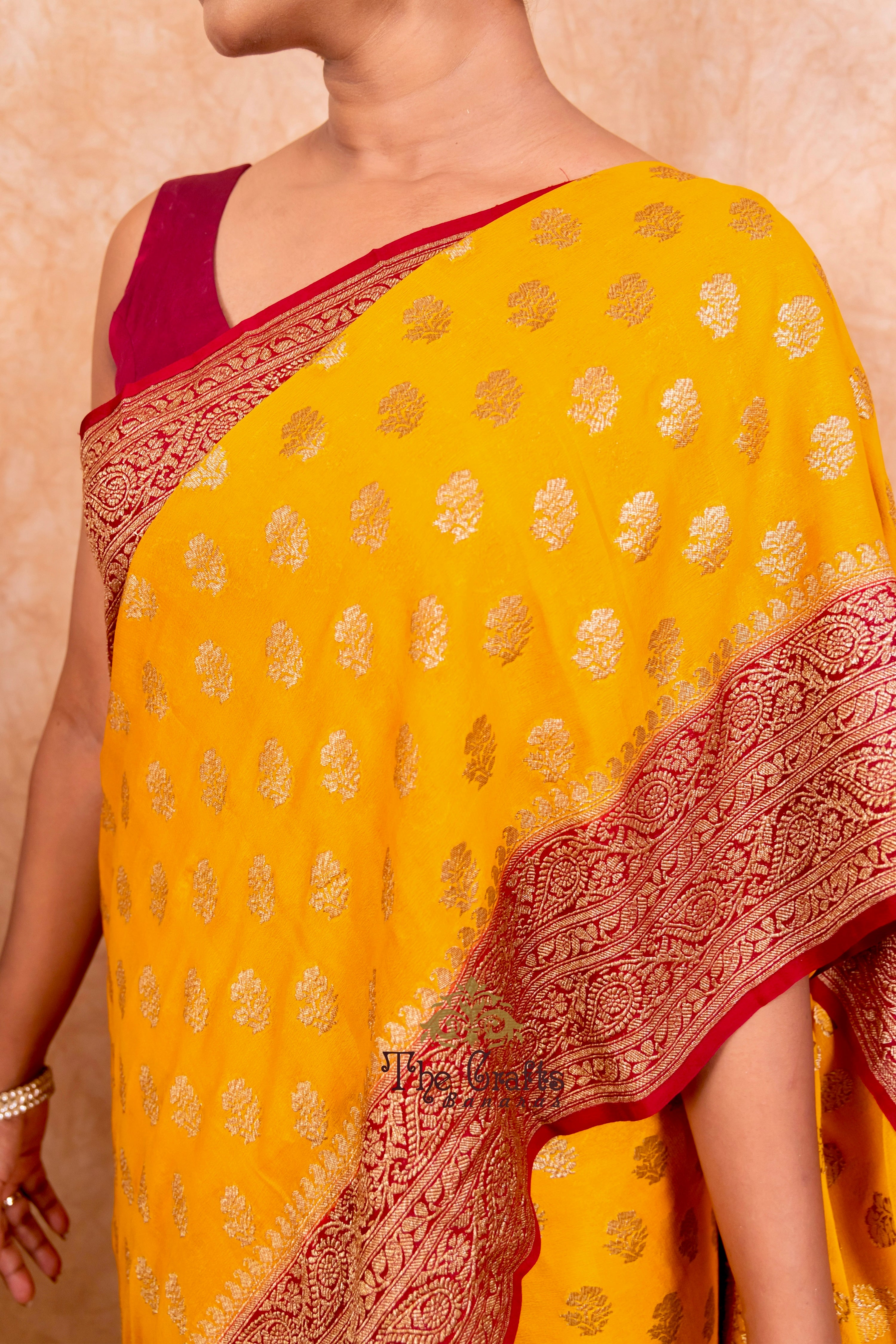 Khaddi Georgette Banarasi Saree - Antique Zari