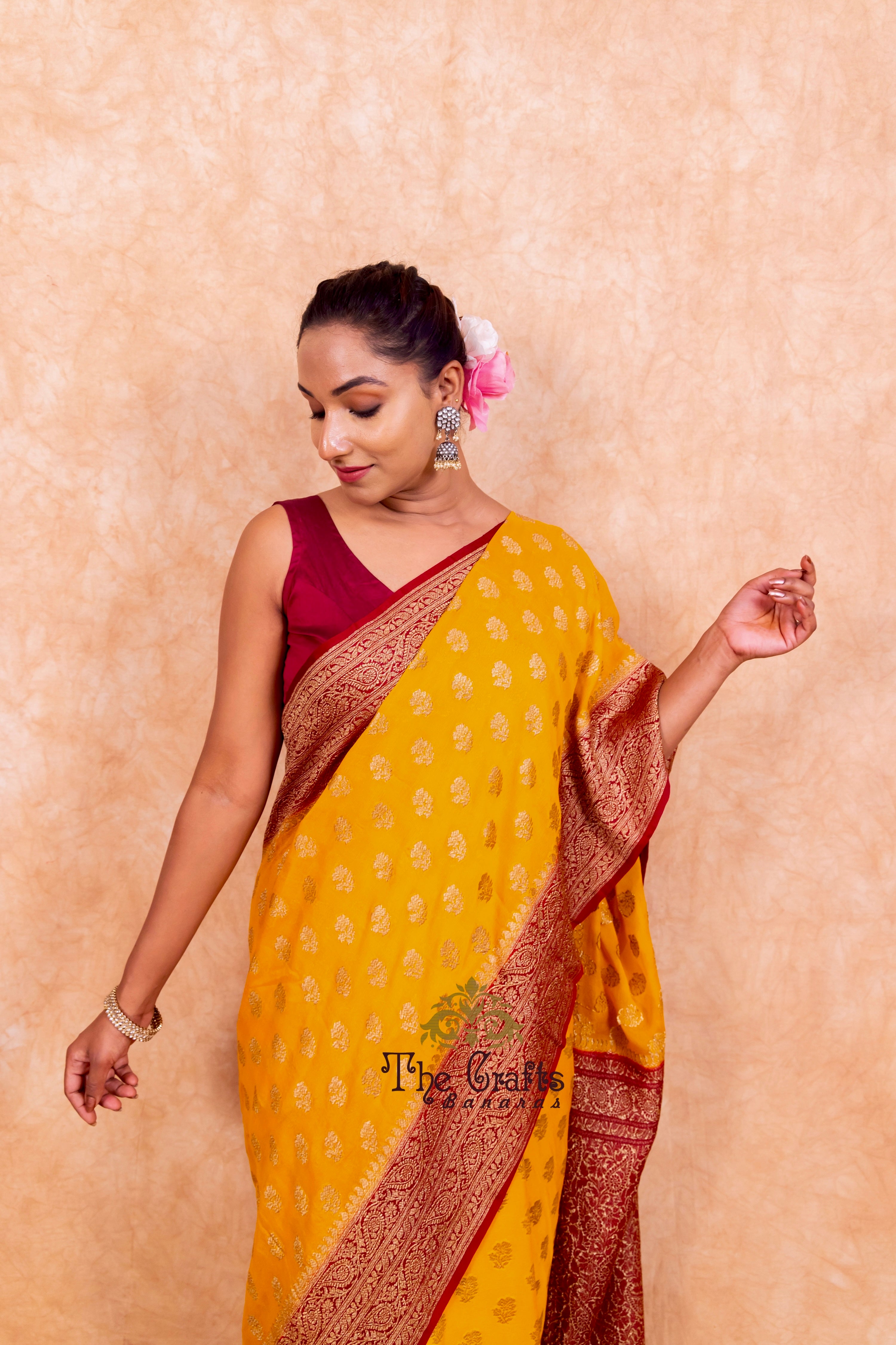 Khaddi Georgette Banarasi Saree - Antique Zari