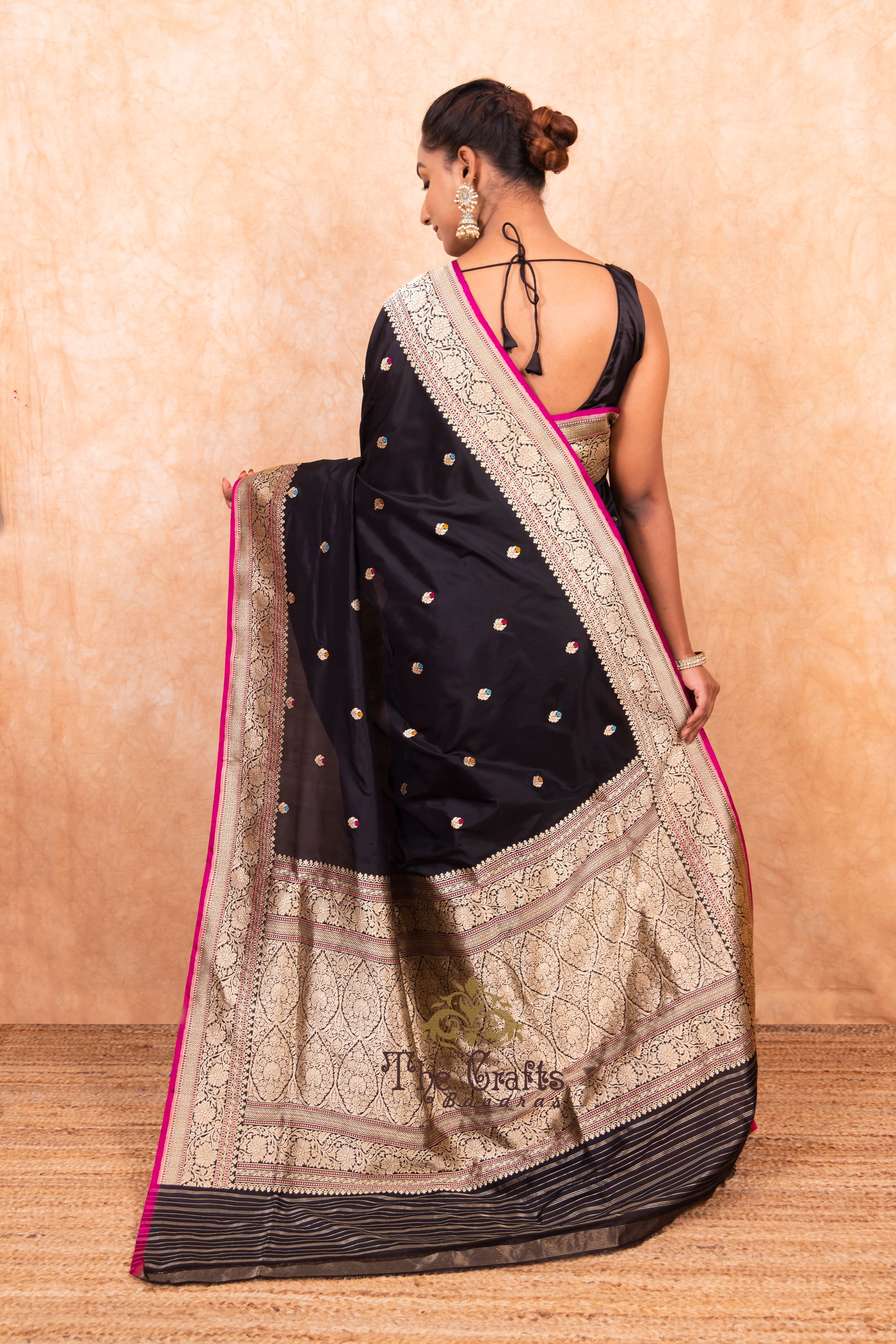 Pure Katan Silk Handloom Banarasi Saree - with kadhua zari work