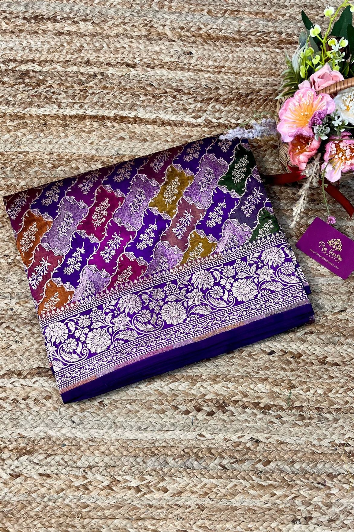 Rangkat Pure Katan Silk Handloom Banarasi Saree - Jaal Work With Meenakari