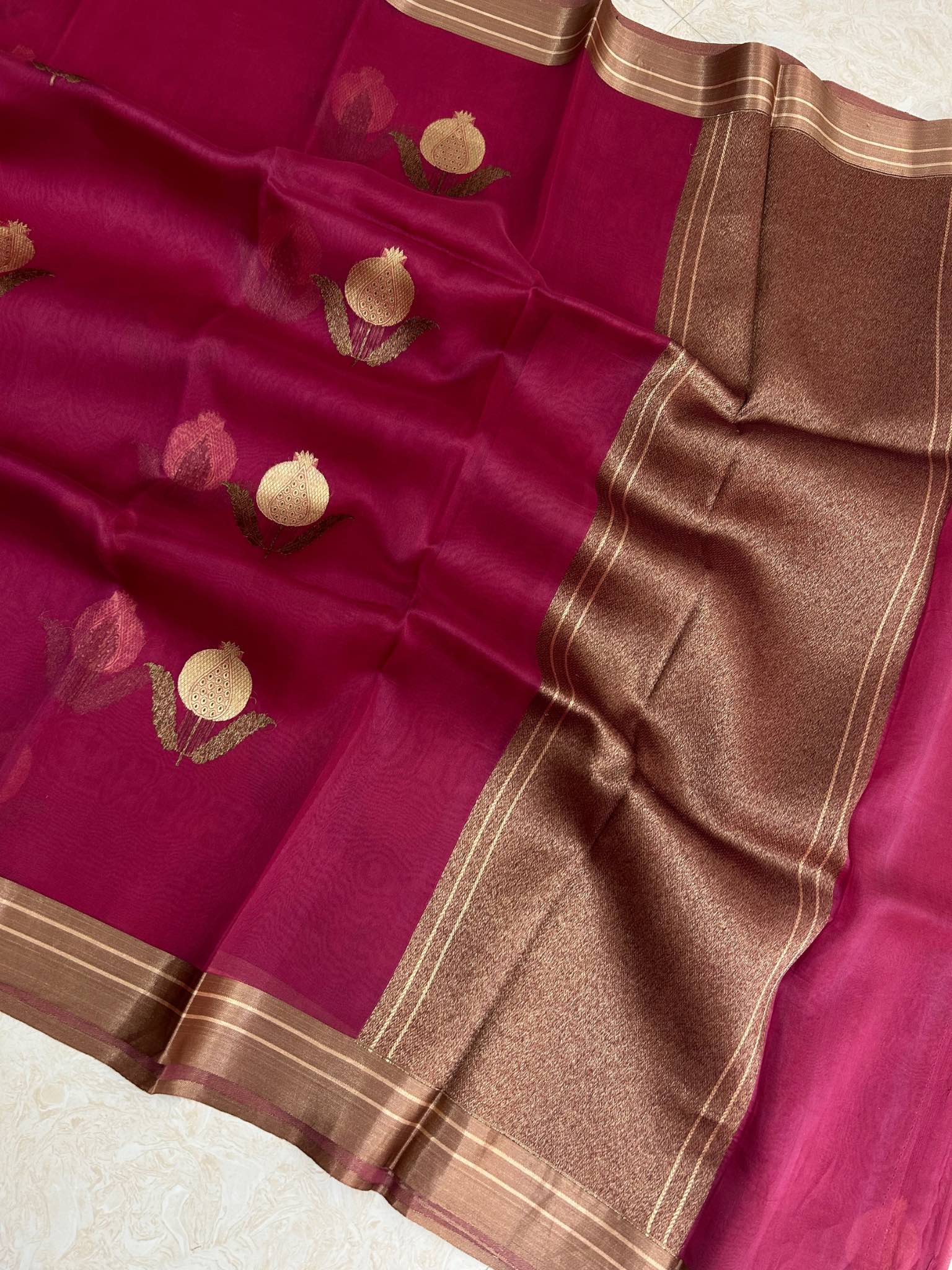 Pure Kora Silk Handloom Banarasi Saree - Alfi Kadhua motifs