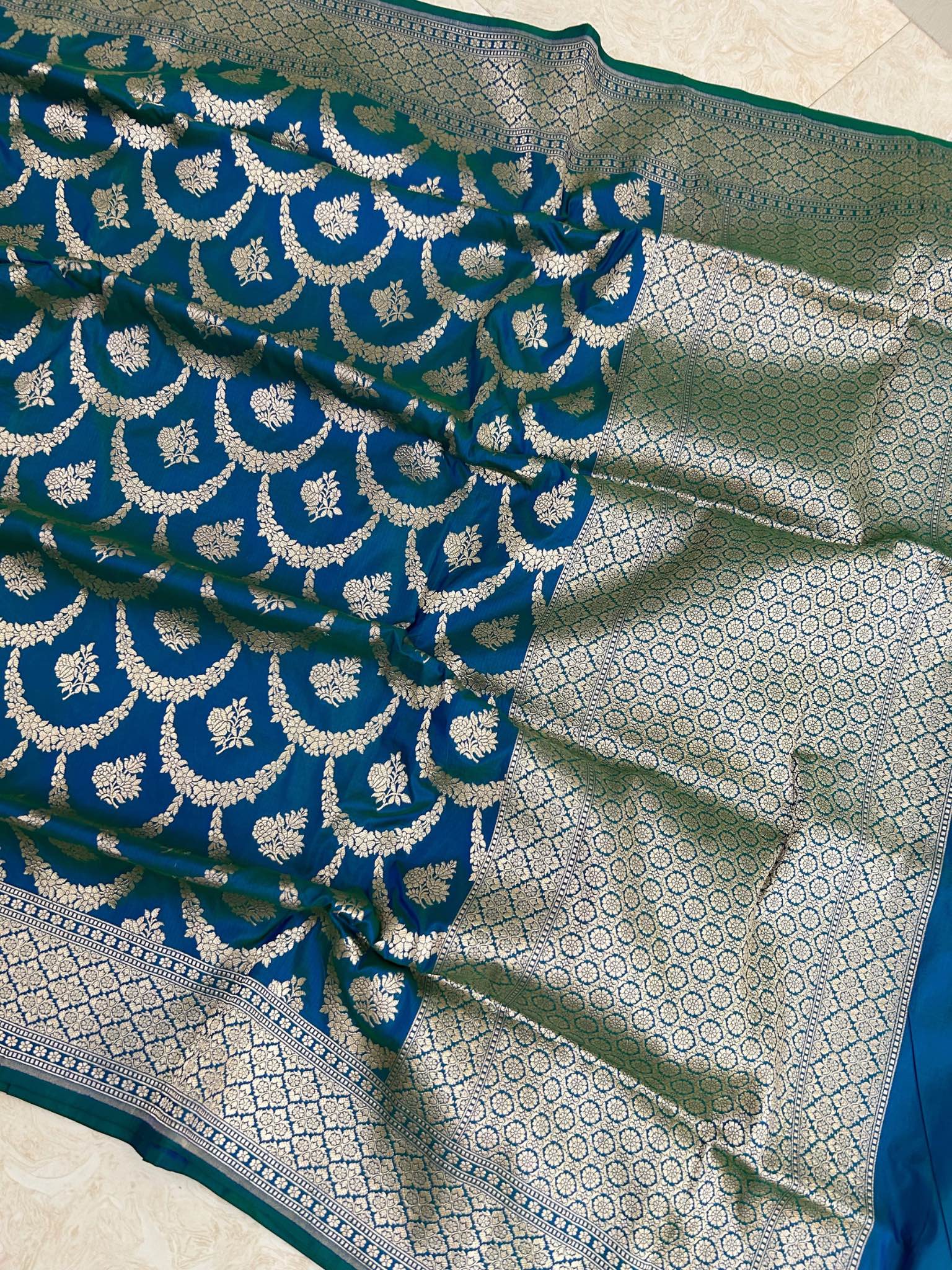 Pure Katan Silk Handloom Banarasi Saree - Jaal work