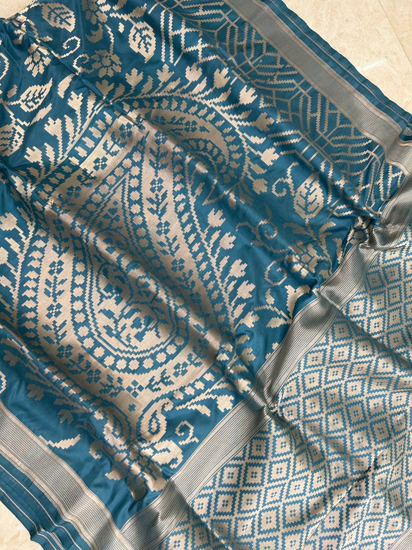 Pure Katan Silk Handloom Banarasi Saree - Jangla