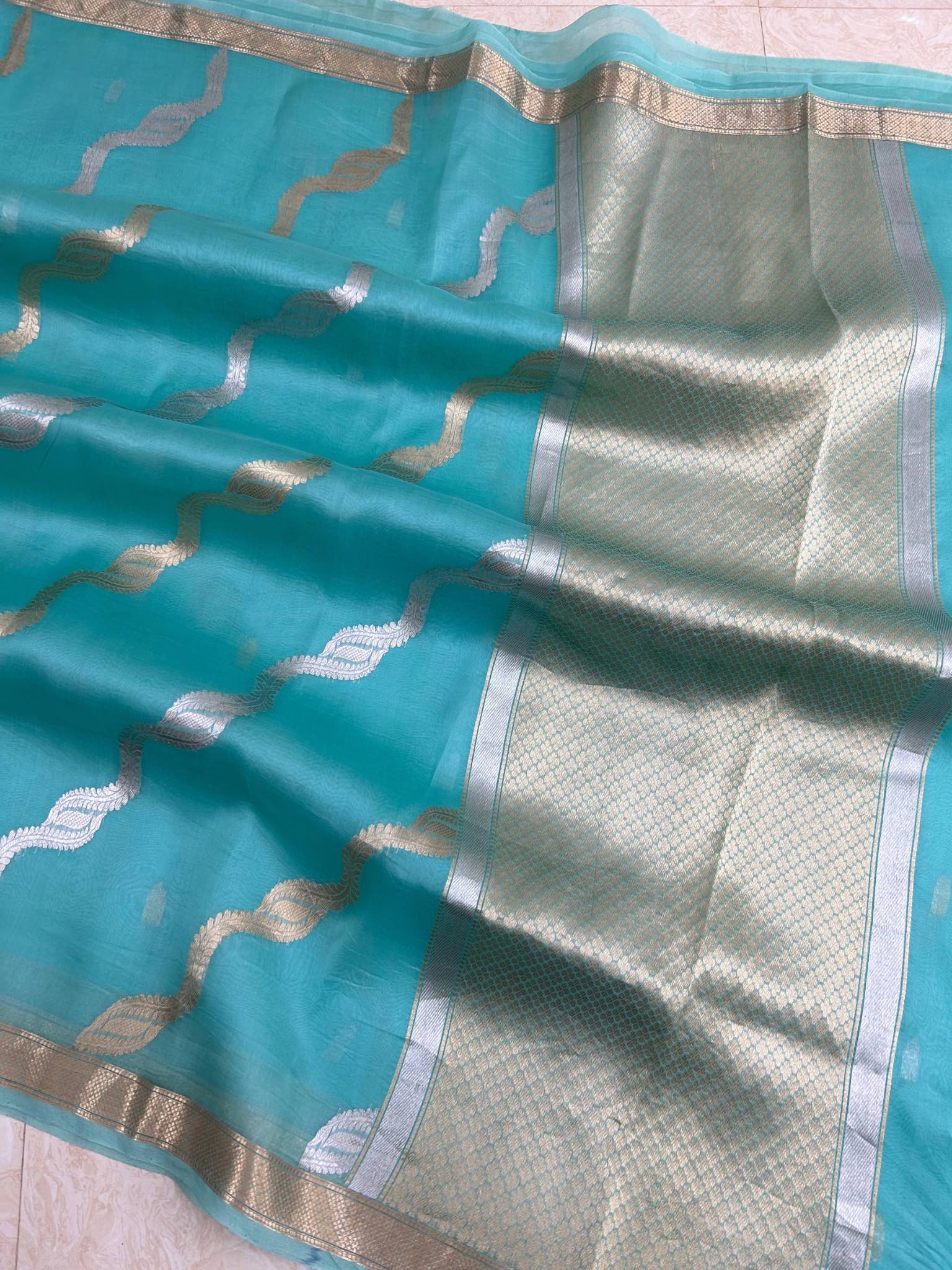 Pure Kora Silk Handloom Banarasi Saree