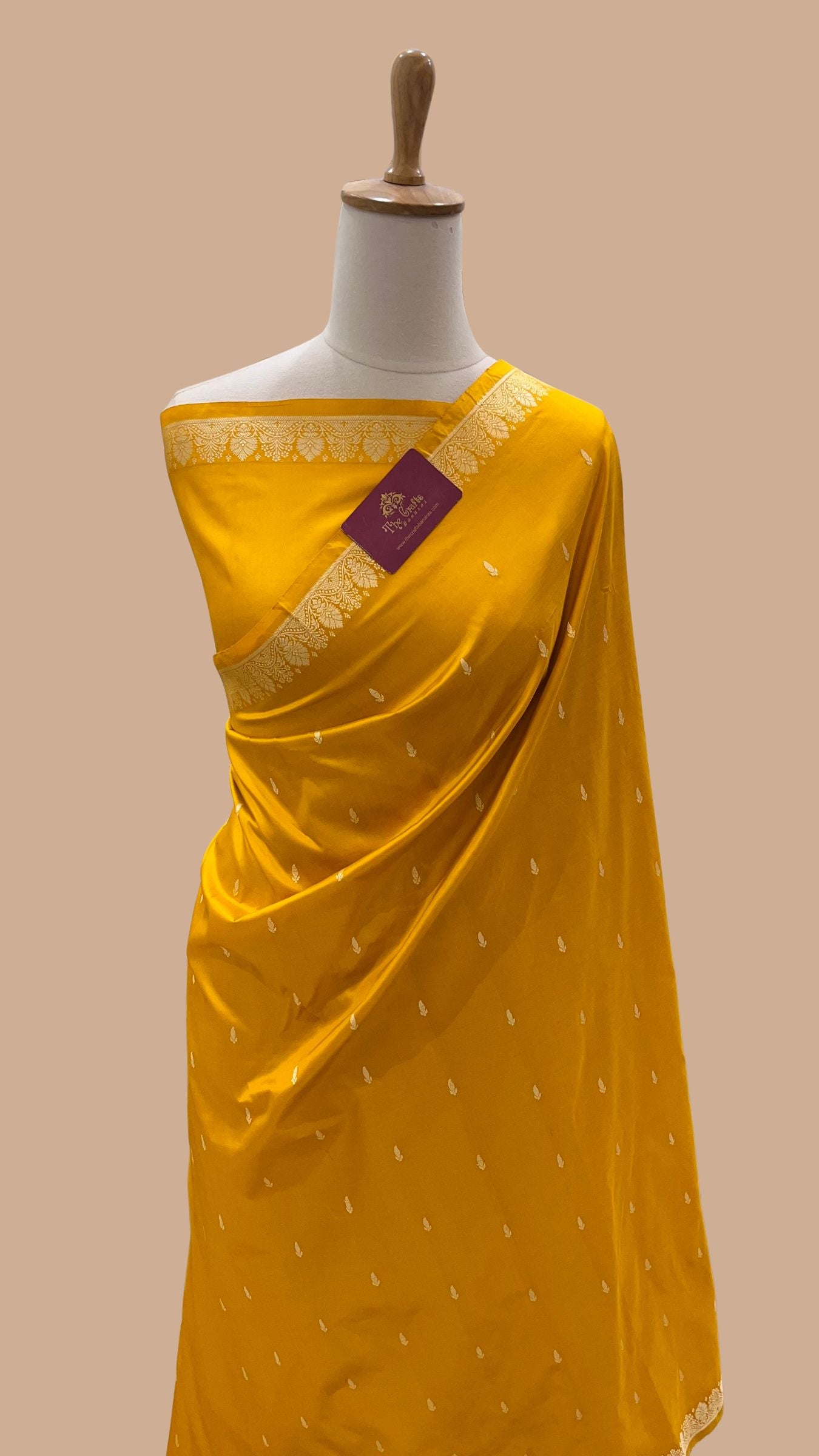 Pure Katan Silk Handloom Banarasi Saree - Resham Chunri Buti
