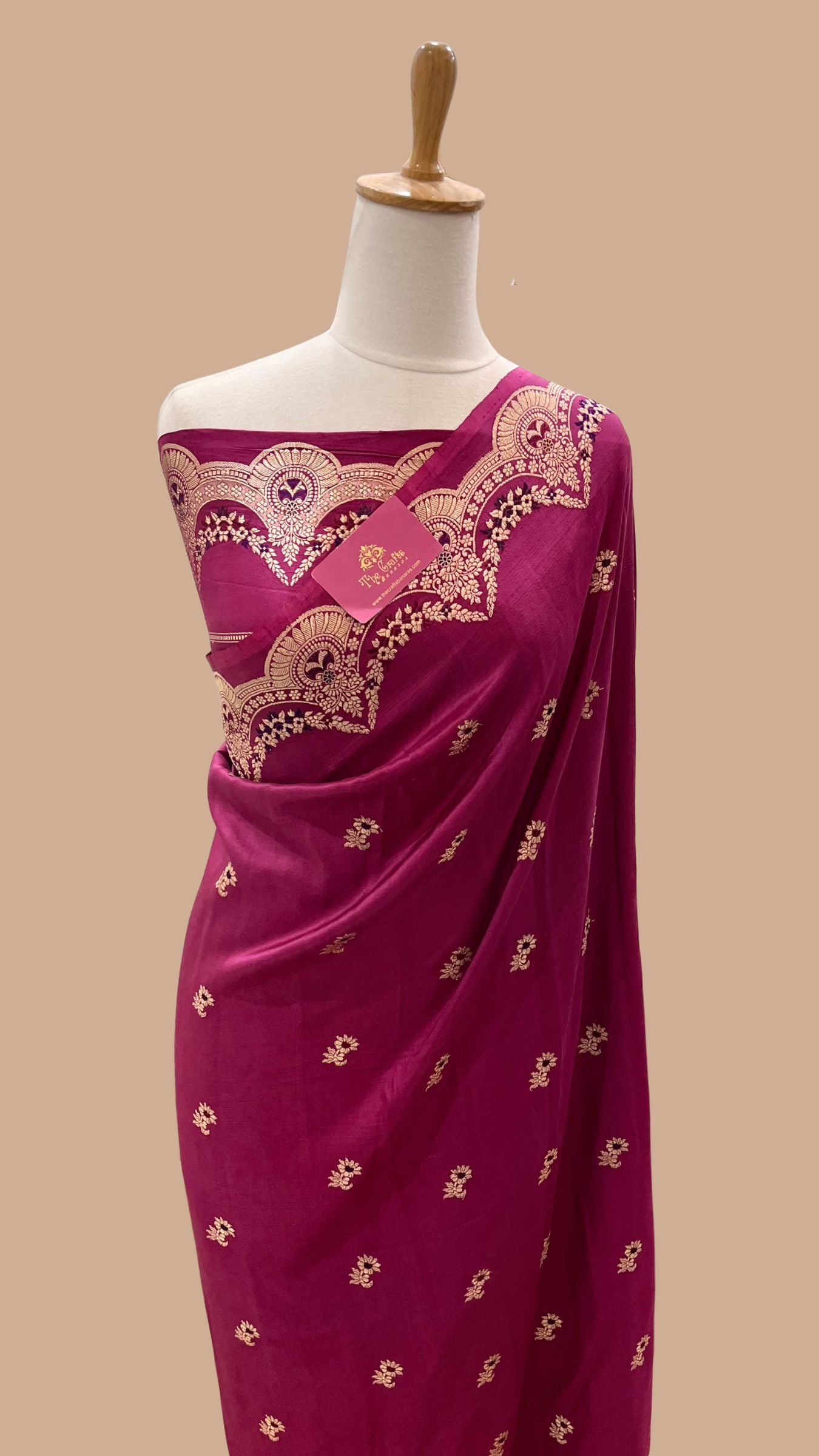 Pure Katan Silk Handloom Banarasi Saree - with Kadhua Meenakari Motifs