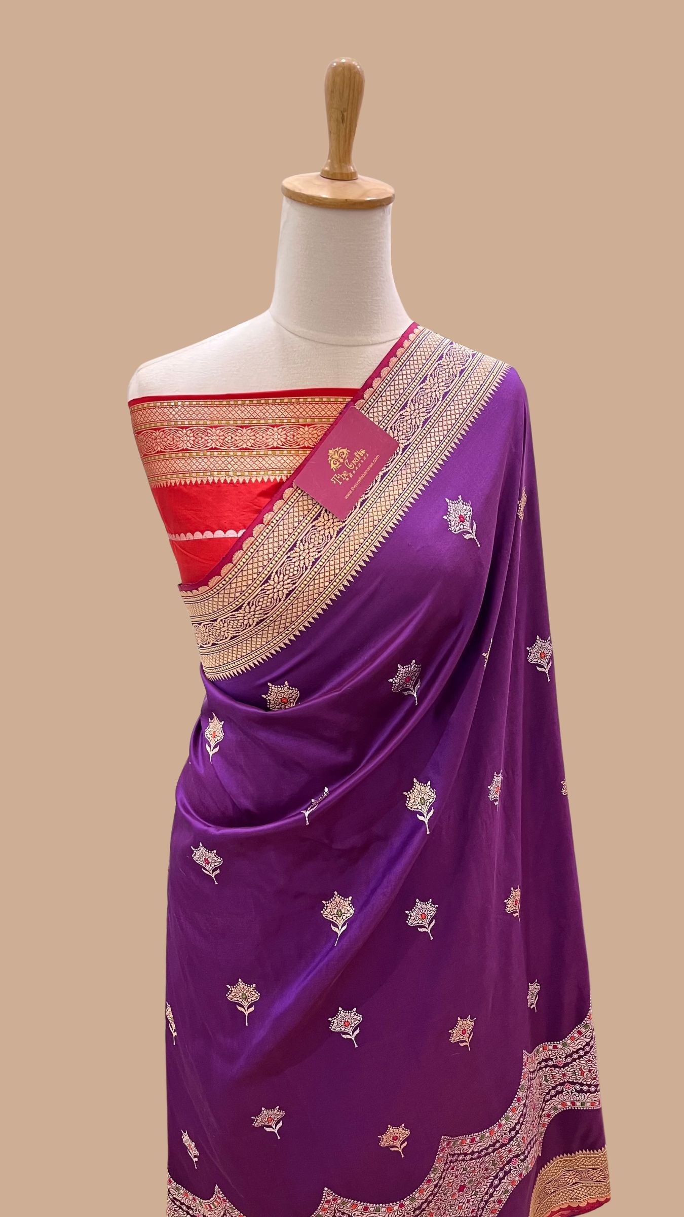 Pure Katan Silk Handloom Banarasi Saree - with kadhua meenakari motifs