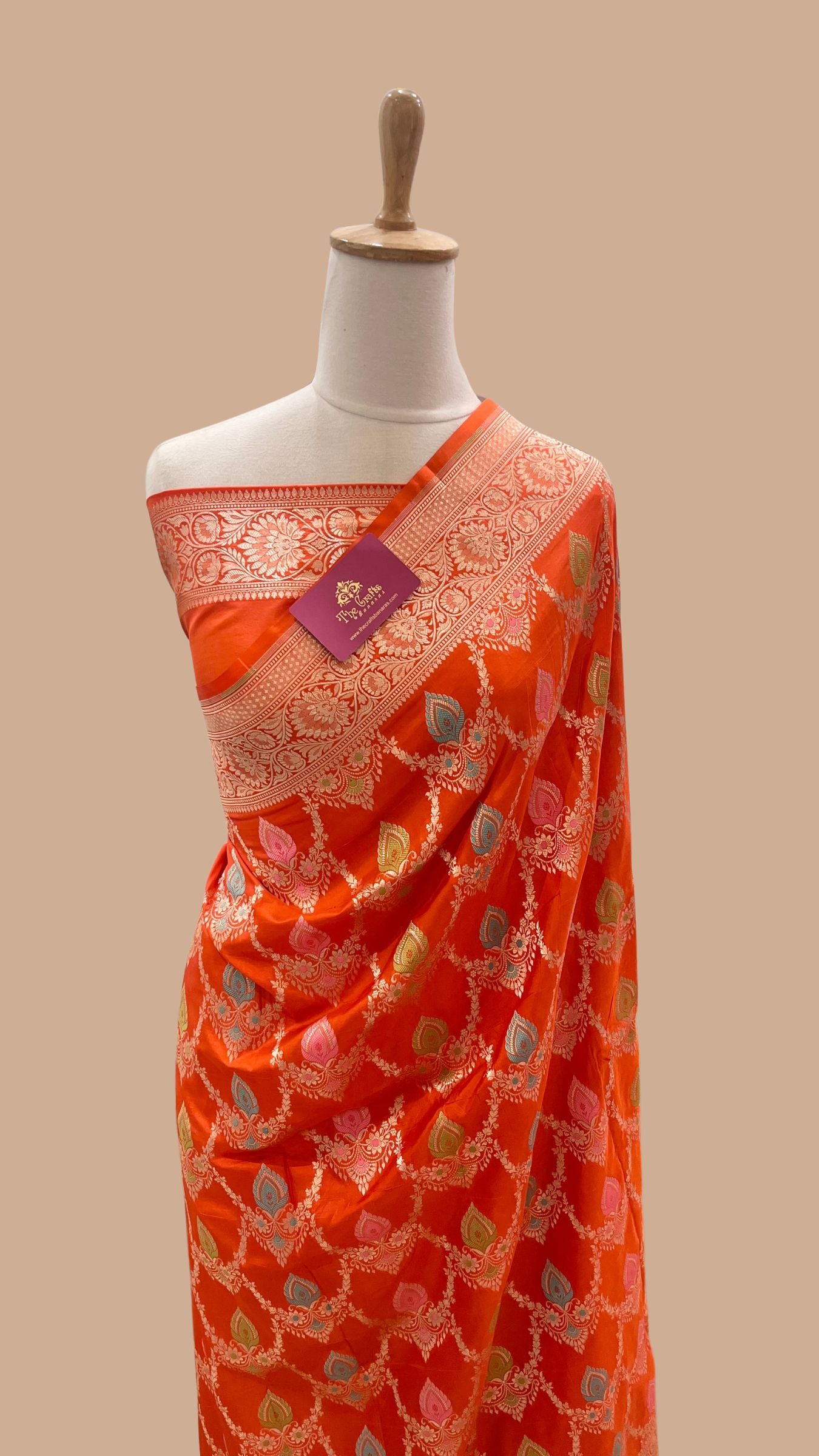 Pure Katan Silk Handloom Banarasi Saree - Jaal Work With Meenakari