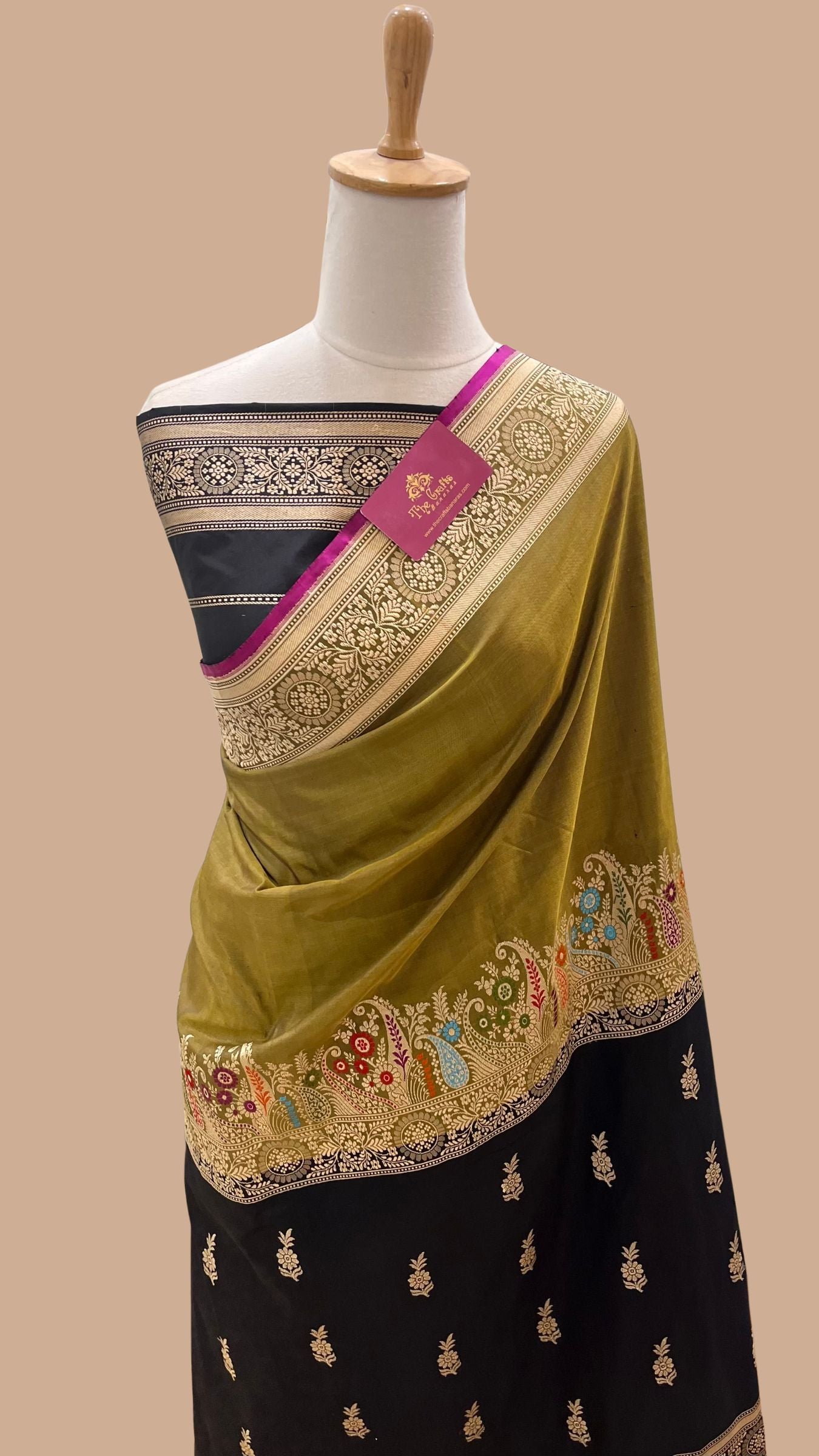 Pure Katan Silk Handloom Banarasi Saree - with Kadhua Meenakari Work