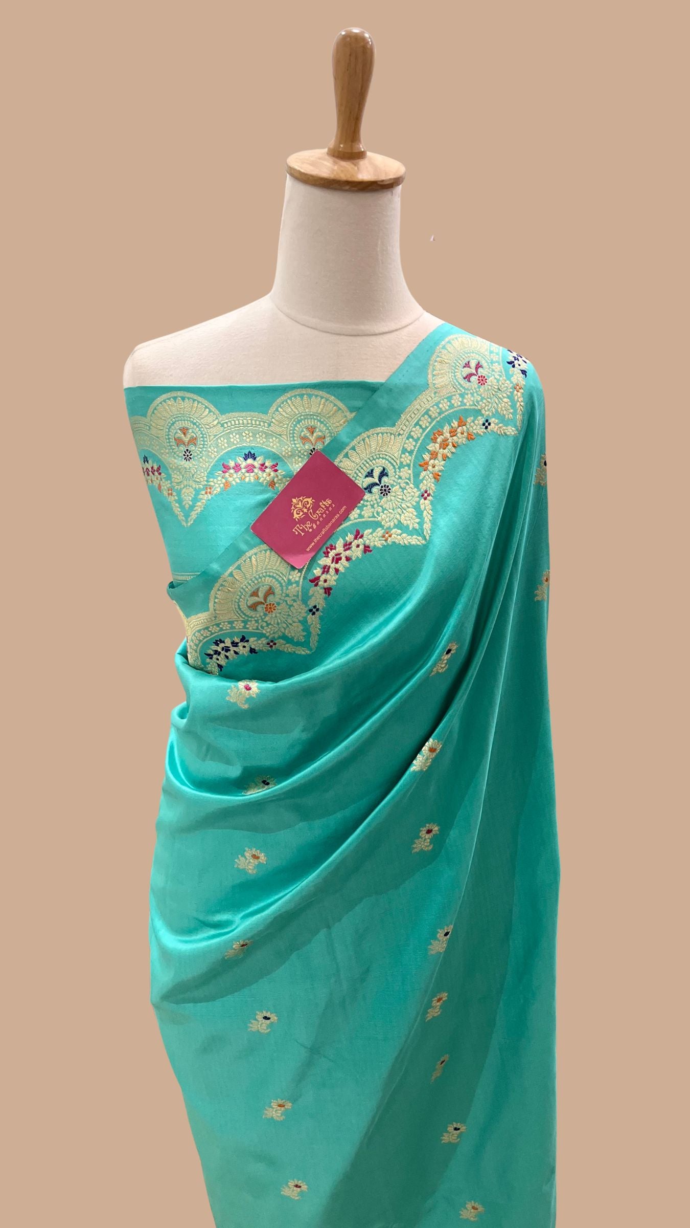 Pure Katan Silk Handloom Banarasi Saree - with Kadhua Meenakari Motifs