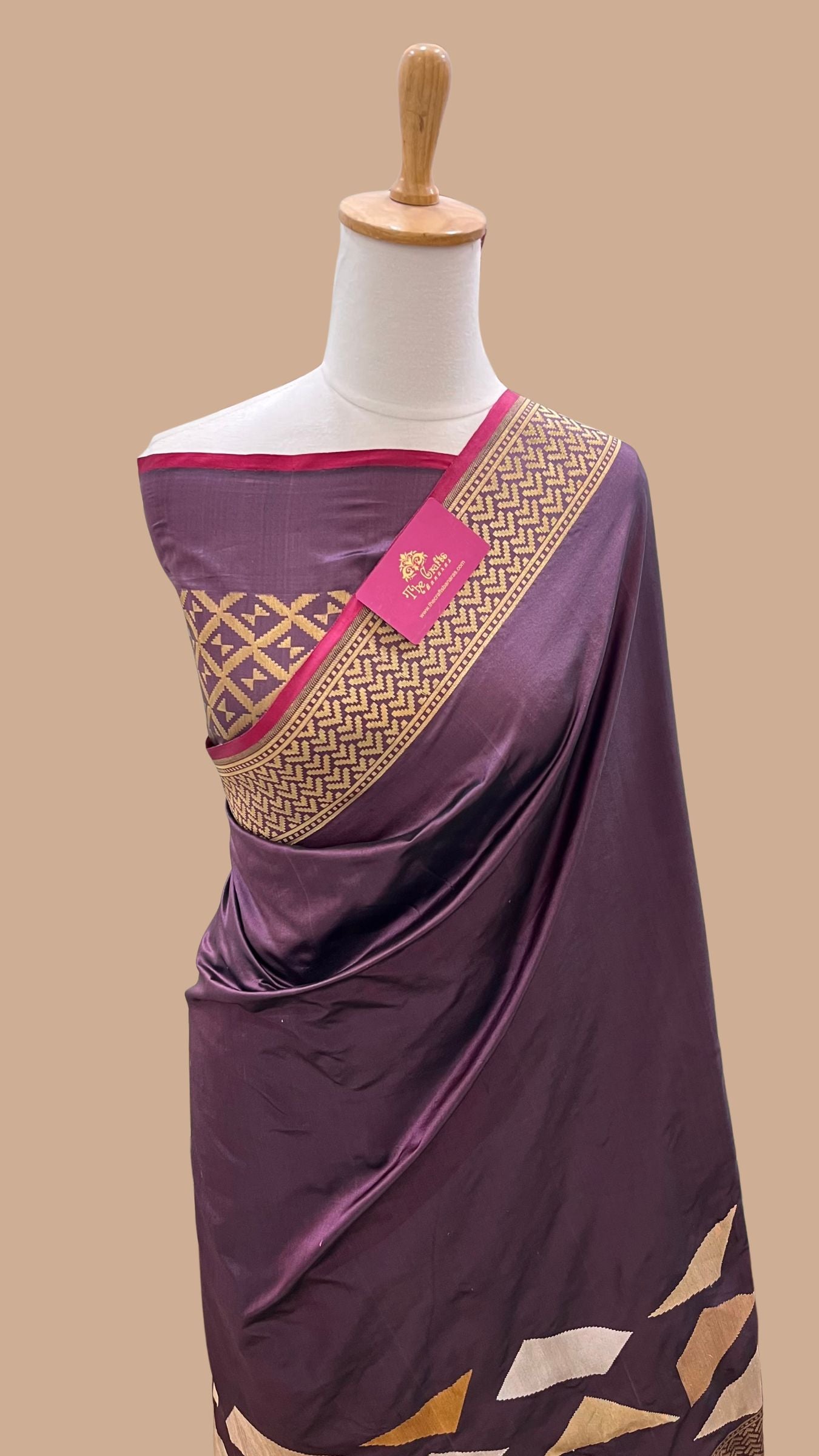 Pure Katan Silk Handloom Banarasi Saree - with sona rupa kadhua motifs