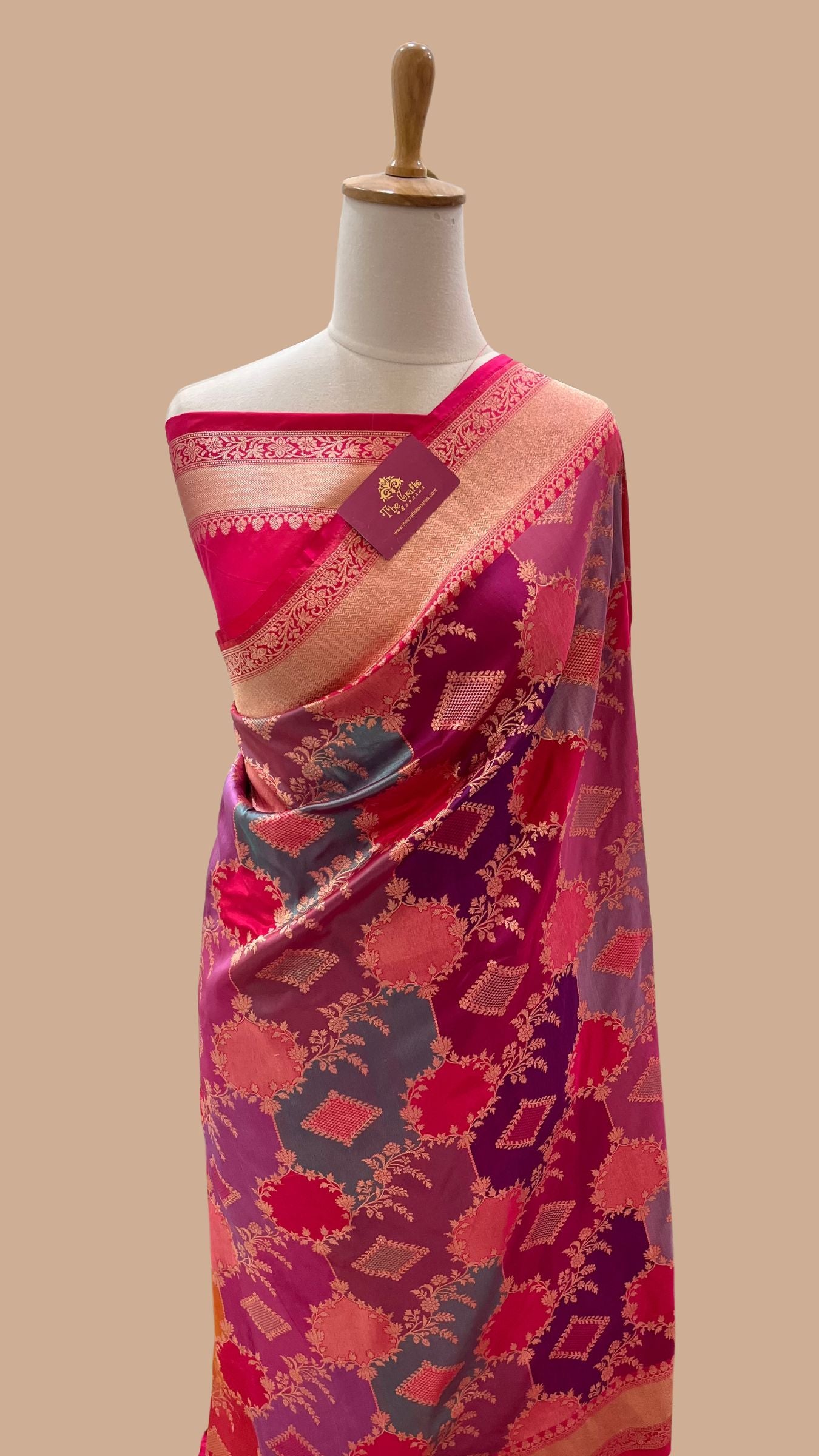 Rangkat Pure Katan Silk Handloom Banarasi Saree - Jaal with meenakari