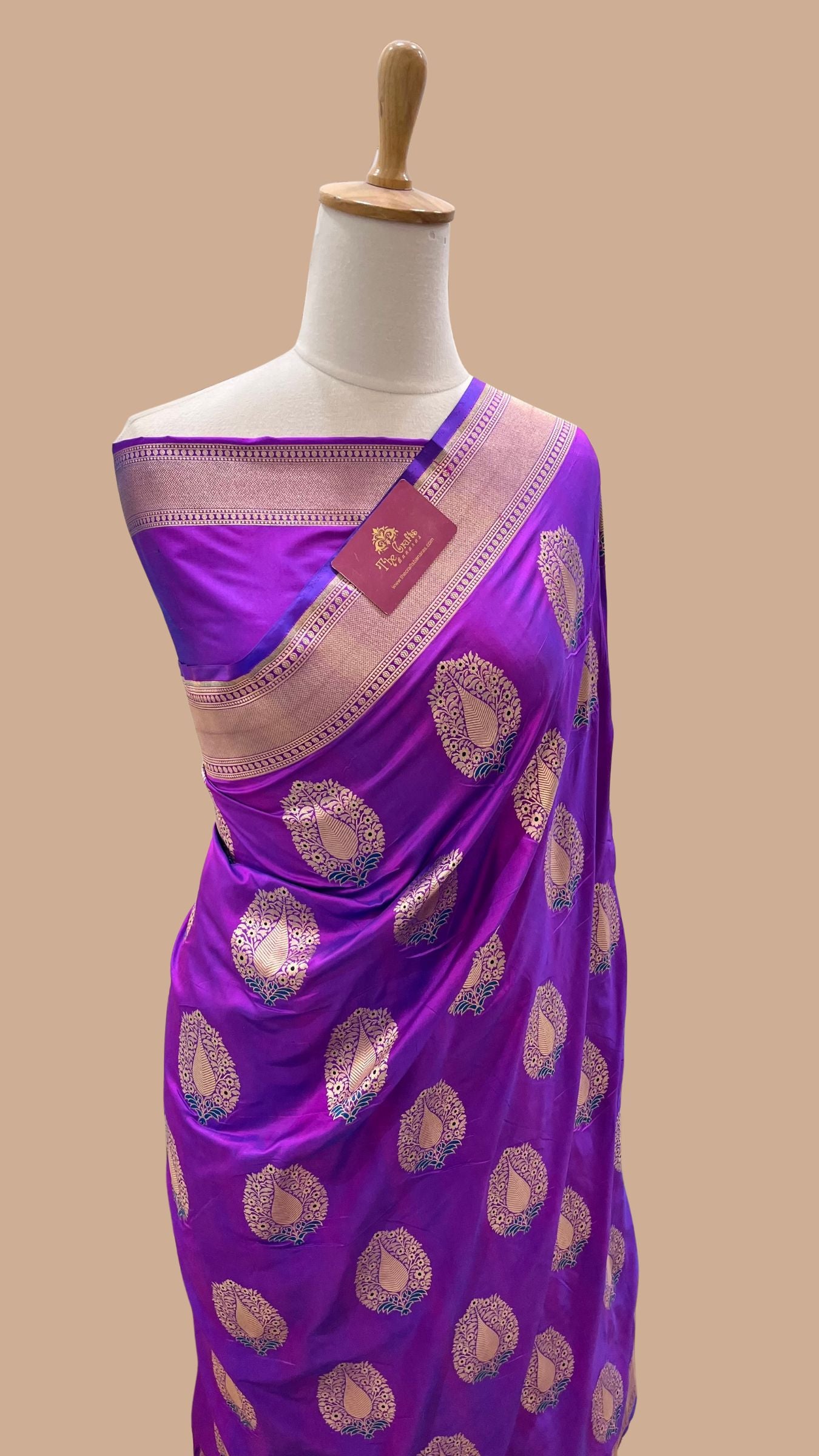 Pure Katan Silk Handloom Banarasi Saree - Jaal with Meenakari