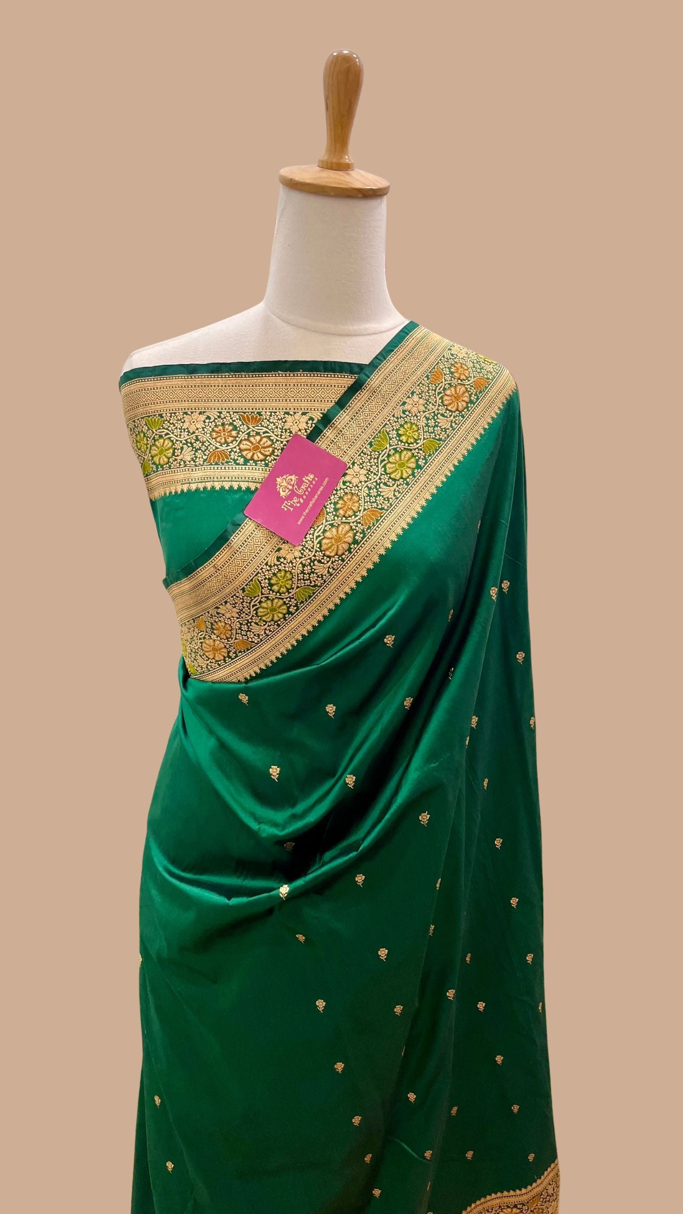 Pure Katan Silk Handloom Banarasi Saree - with kadhua motifs