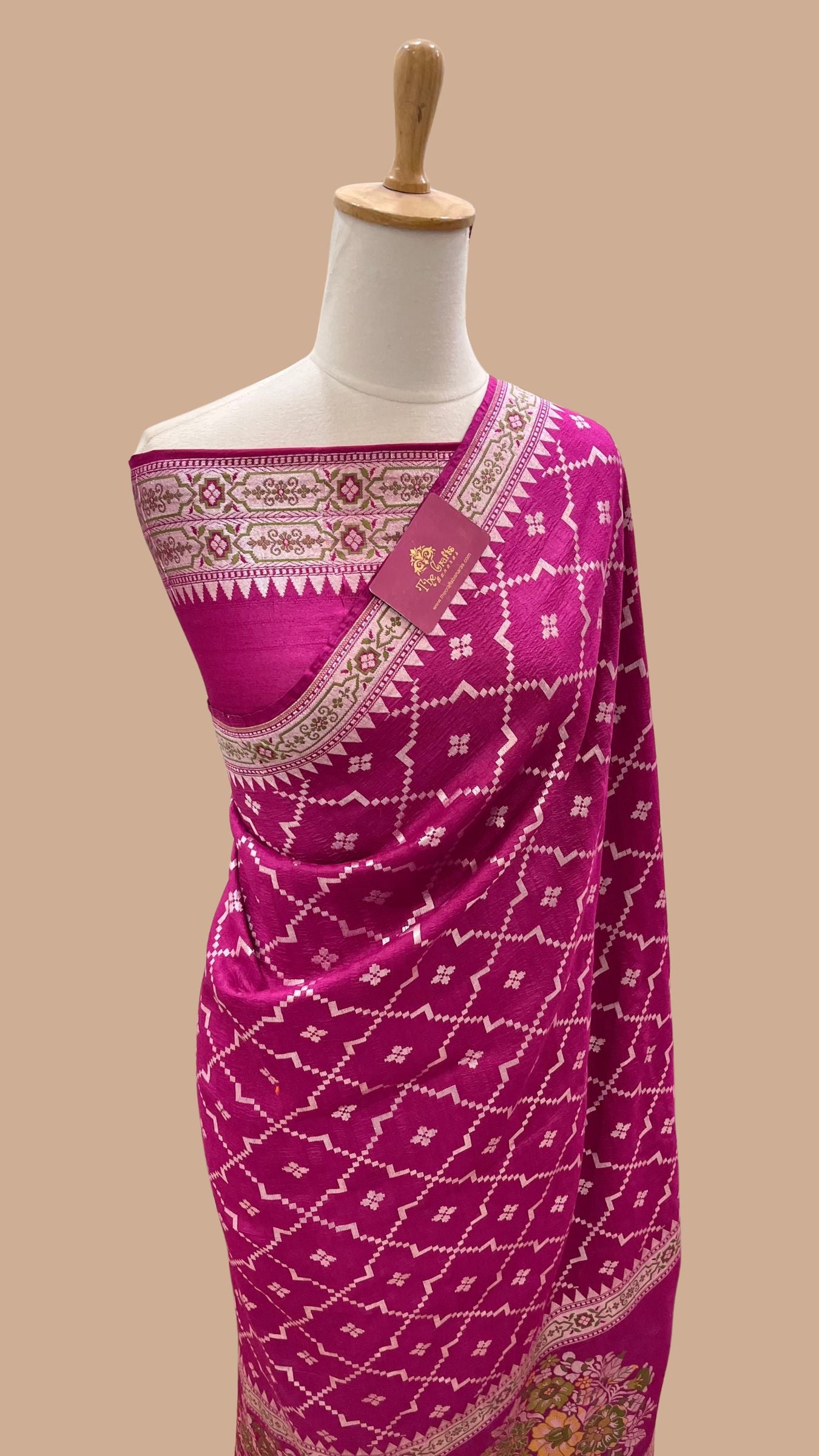 Tussar Georgette Handloom Banarasi Saree - Meenakari