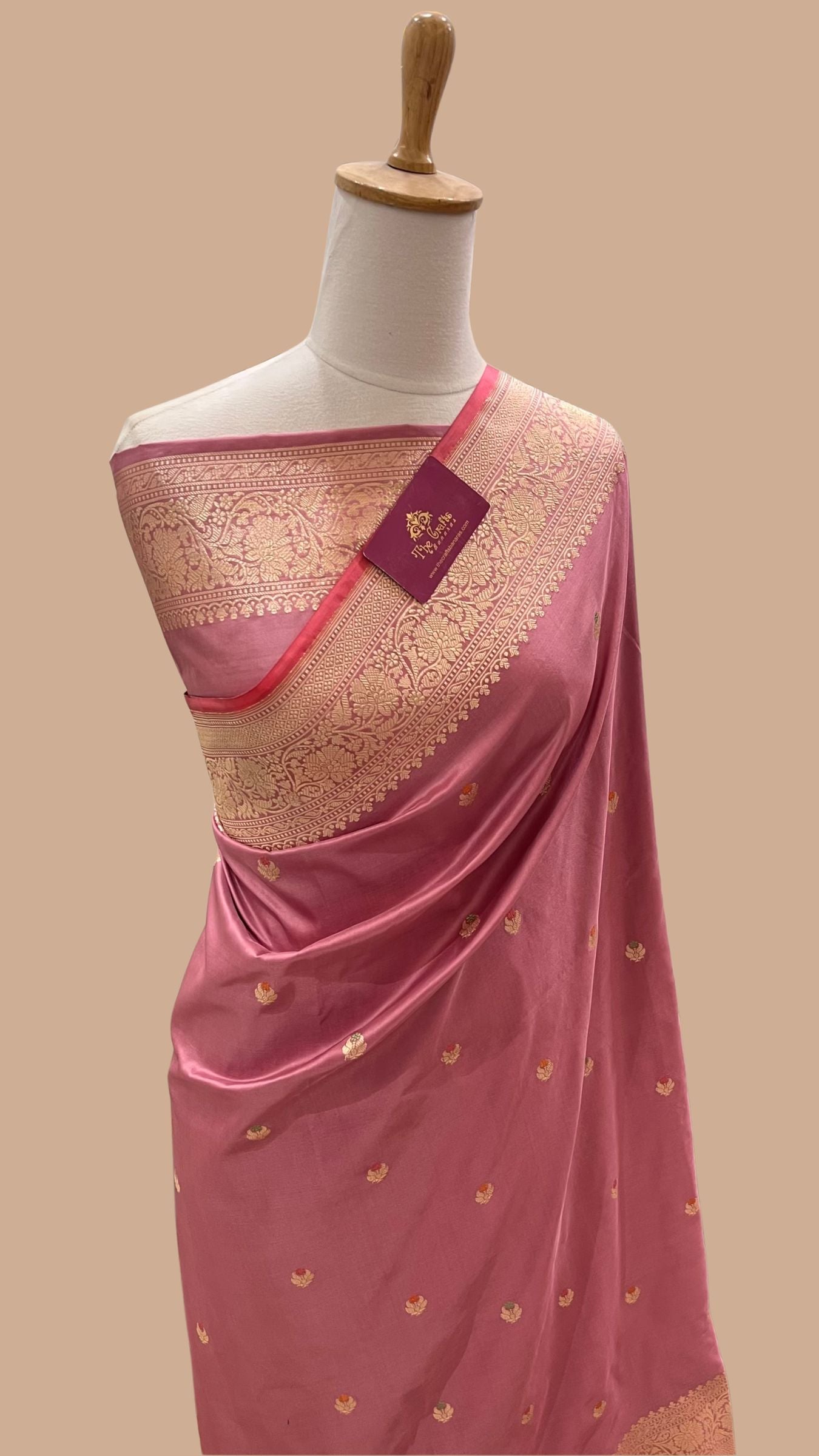 Pure Katan Silk Handloom Banarasi Saree - with kadhua meenakari motifs