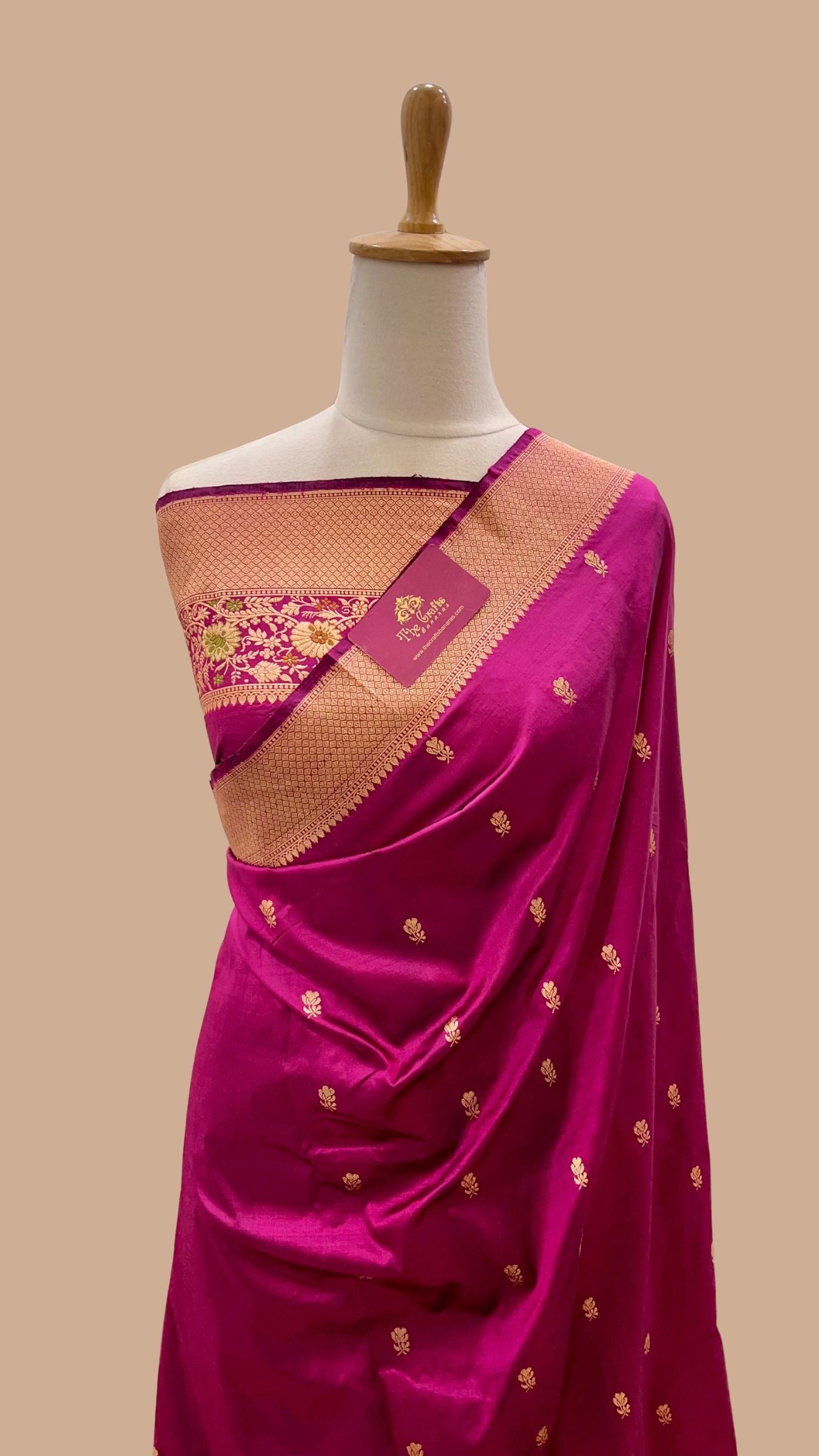 Pure Katan Silk Handloom Banarasi Saree - with kadhua motifs